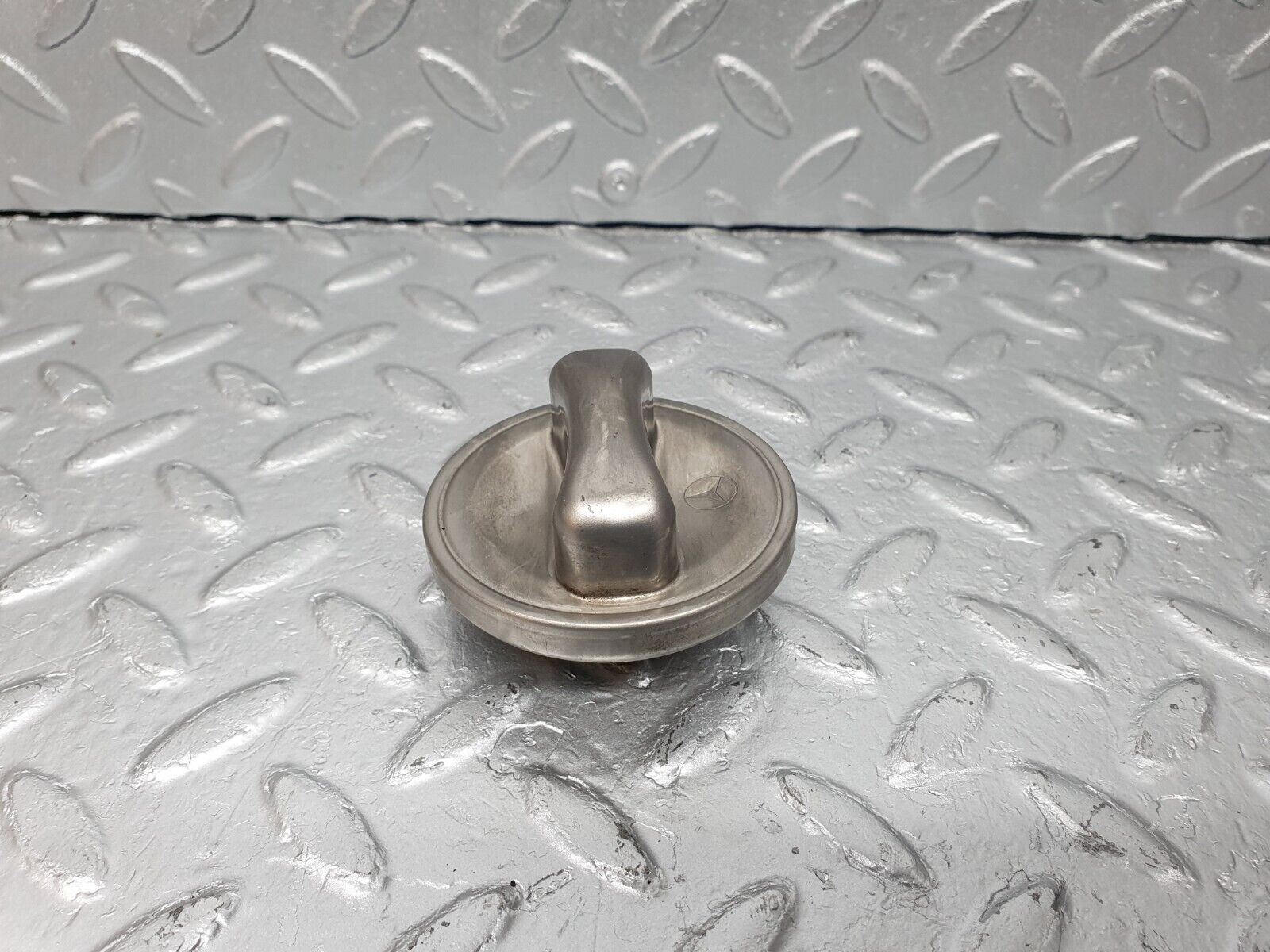 40919 Mercedes-Benz W126 300SE Fuel Tank Cap 1244700005