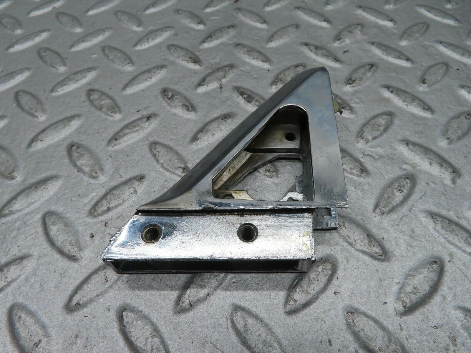 16624 Mercedes-Benz C107 380SLC Left Wing Mirror Triangle Chrome Bracket