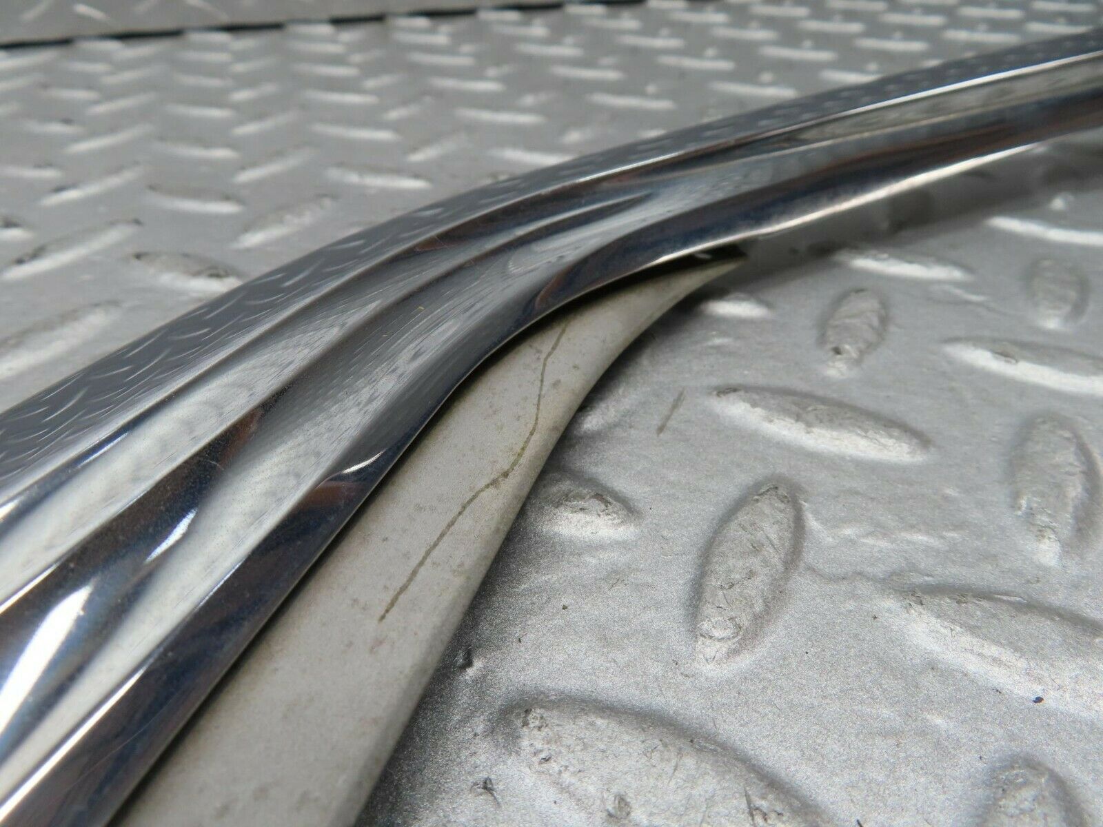 16588 Mercedes-Benz C107 380SLC Rear Right Quarter Window Chrome Frame