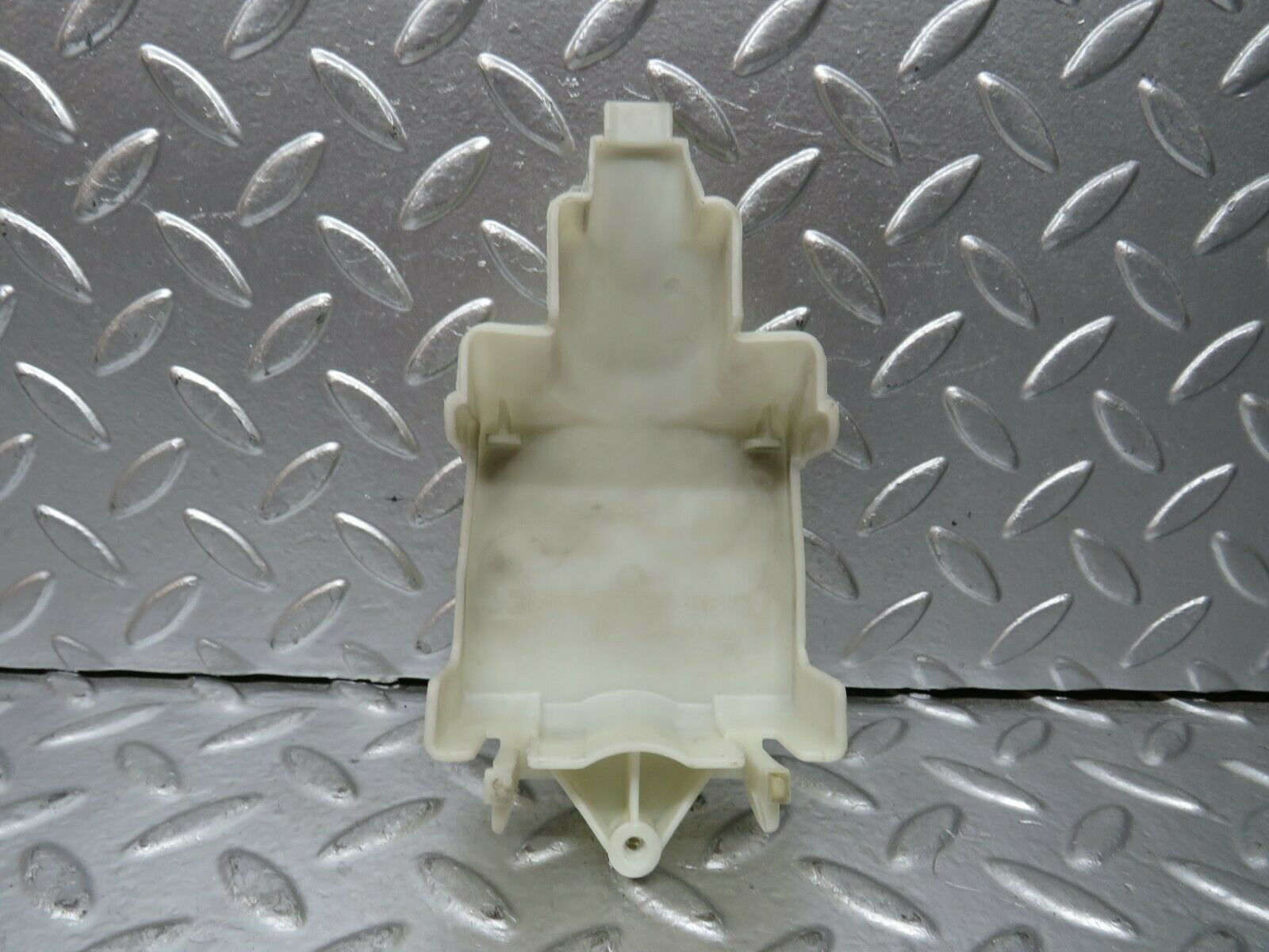 24267 Mercedes-Benz S124 220TE Rear Door Lock Vacuum Actuator Cover 1248050590