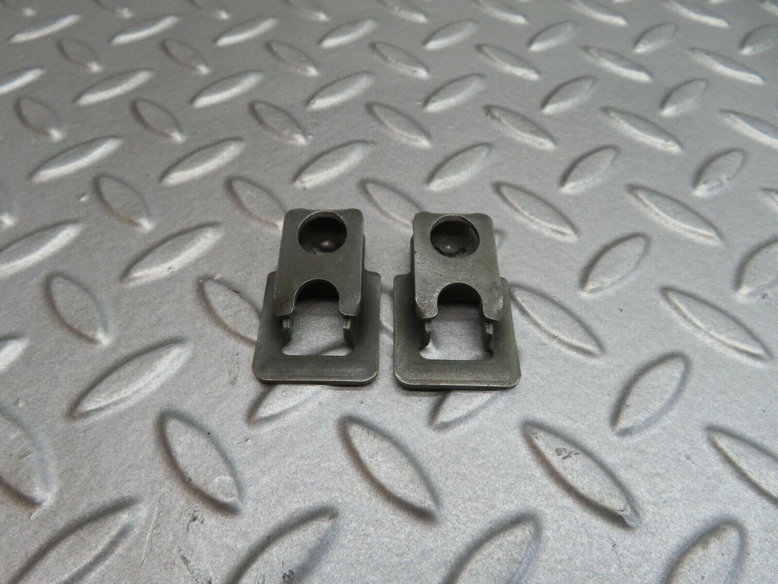 12176 Mercedes-Benz R129 300SL Coupe Fuel Injector Bracket