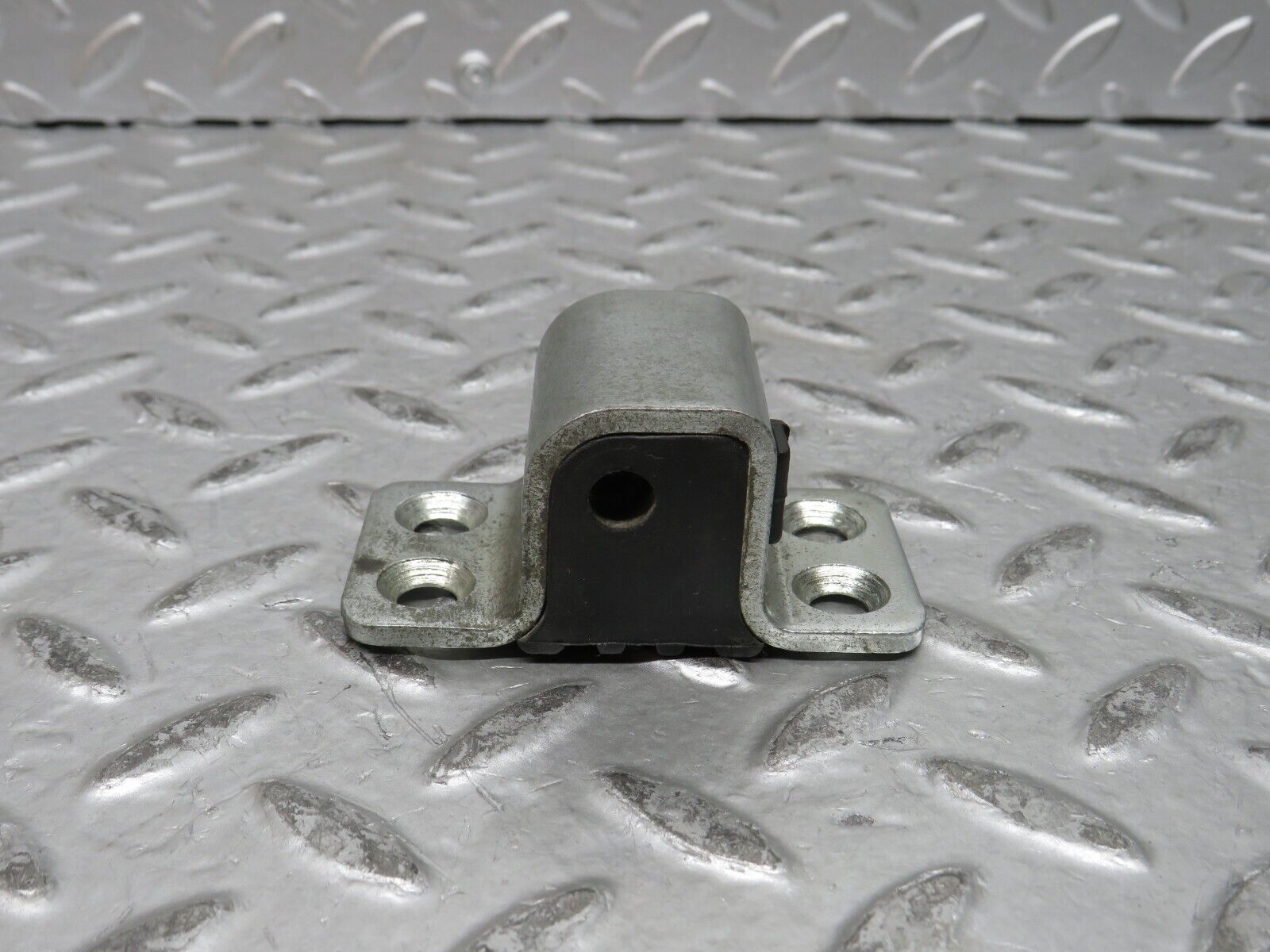 28309 Mercedes-Benz S123 240D Wagon Door Lock Latch Left