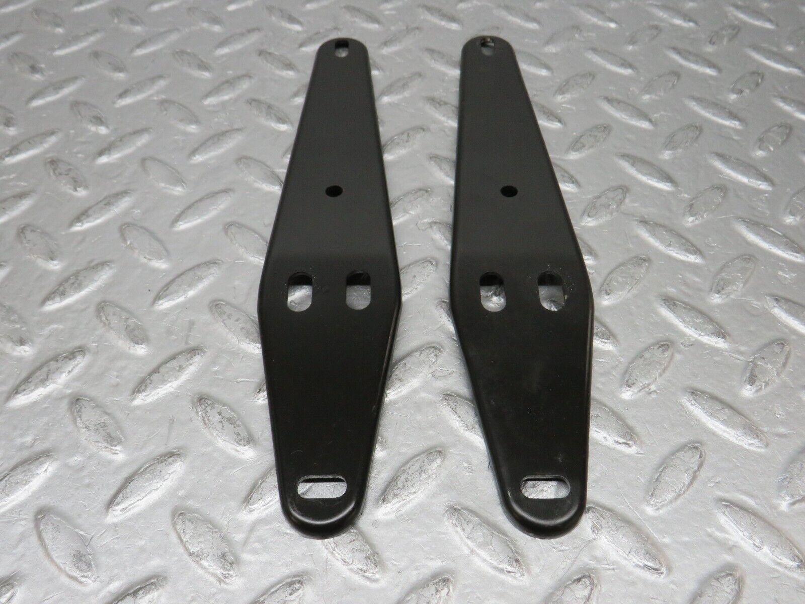 37805 Mercedes-Benz A124 320E Cabriolet Rear Power Window Regulator Support