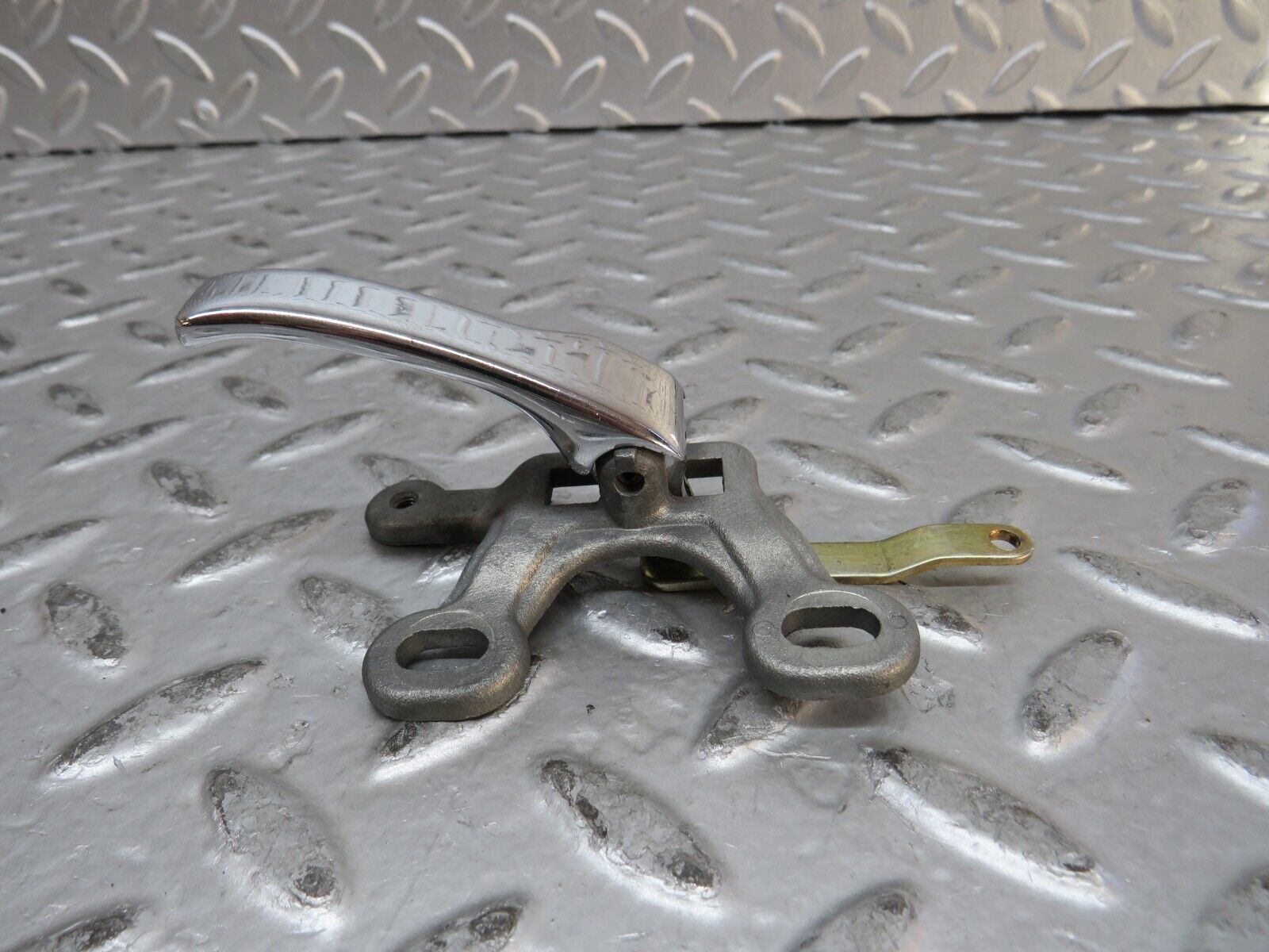 28804 Mercedes-Benz W123 230E Front Right Interior Door Handle