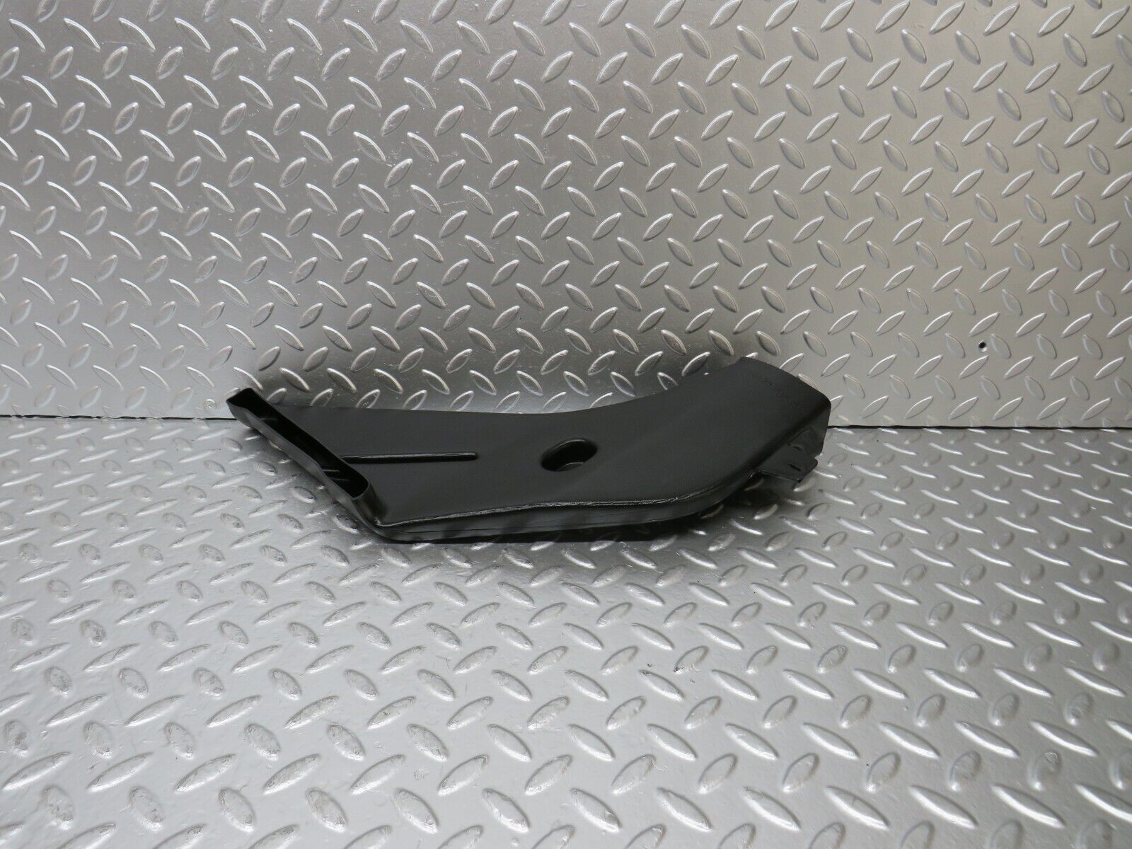 25137 Mercedes-Benz W201 190D Air Duct Heater Ventilation Right 2018312246