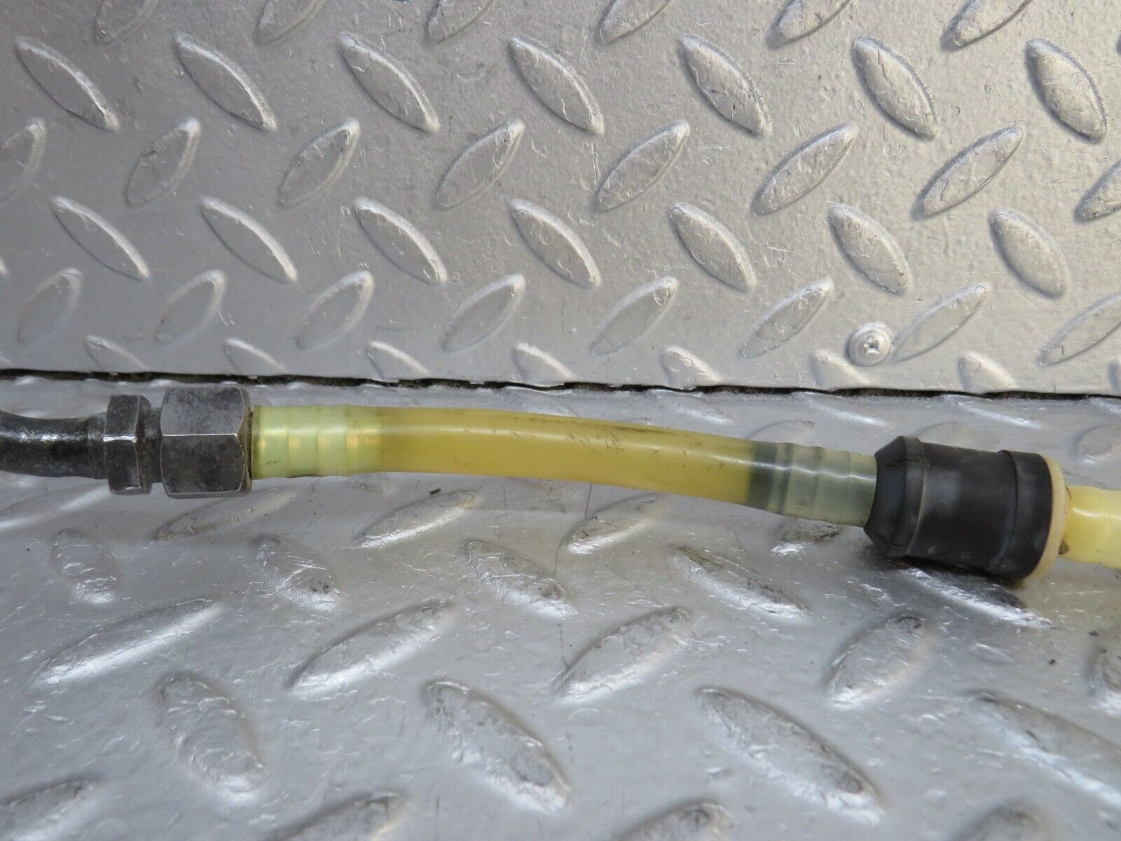 37591 Mercedes-Benz W109 300SEL Brake Servo Pipe