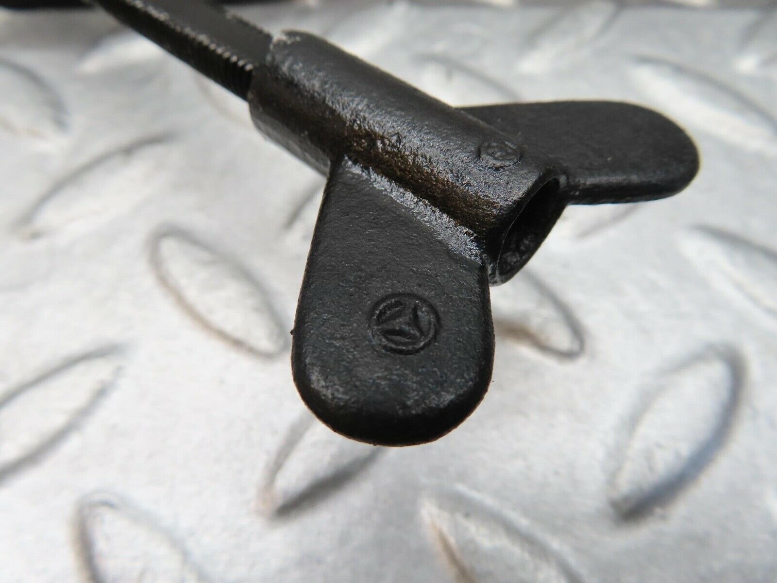 12919 Mercedes-Benz W111 220SE Handbrake Adjusting Handbrake Regulator