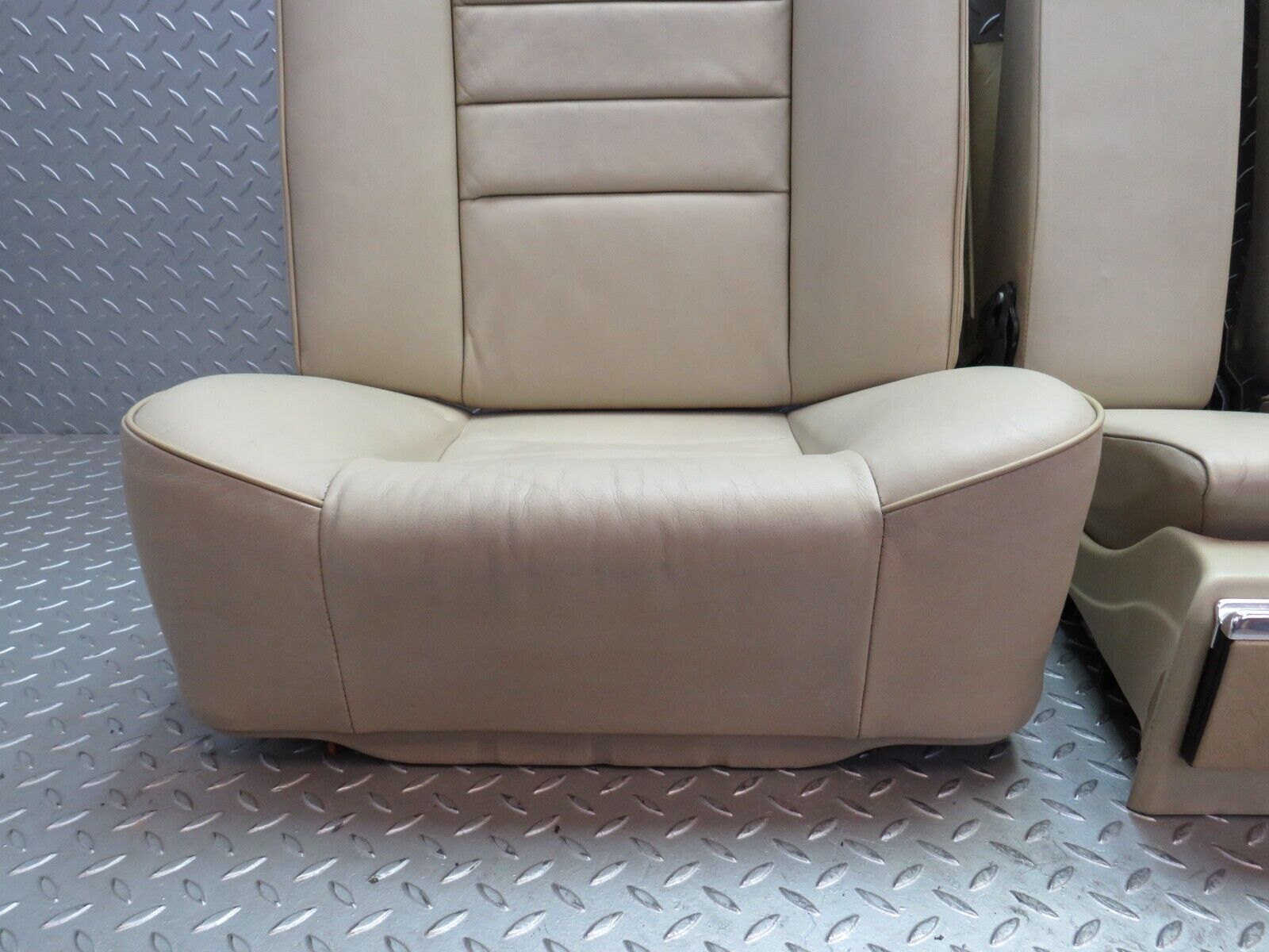 34414 Mercedes-Benz C126 380SEC Coupe Rear Seat Set Leather Beige 1249240123