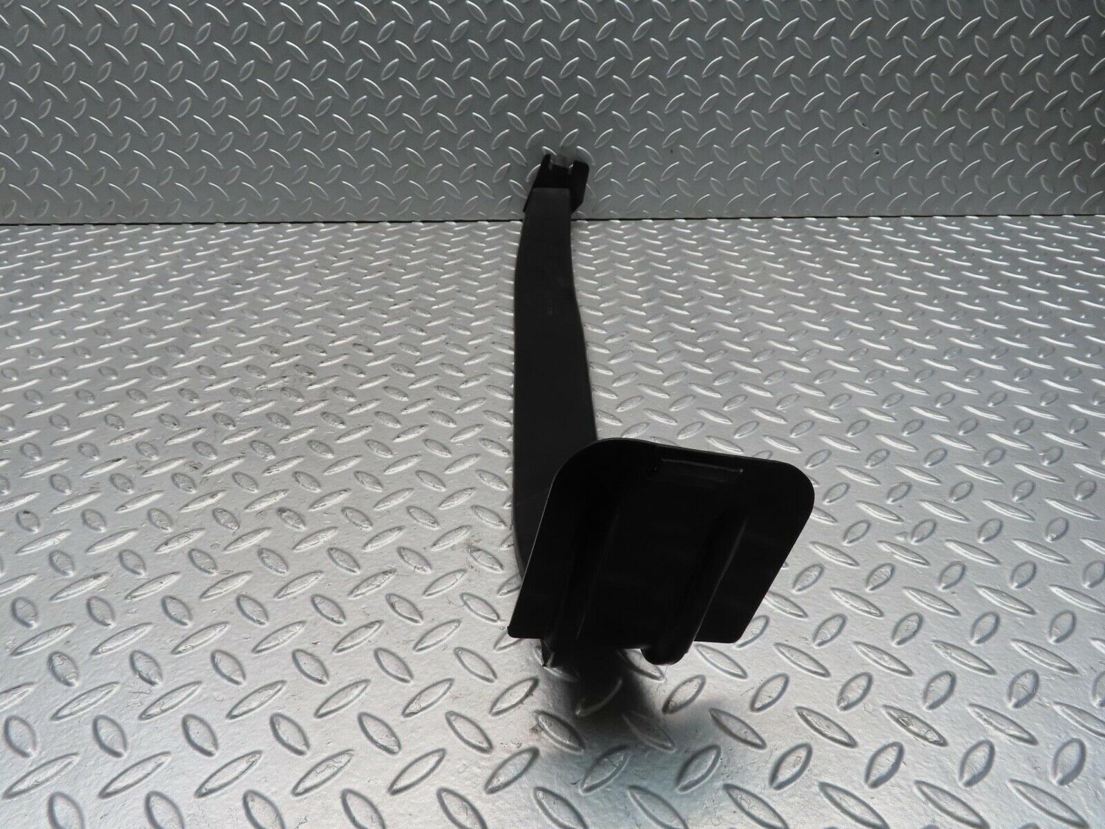 11399 Mercedes-Benz C123 230CE Coupe Cable Channel Cover Right 1238211236