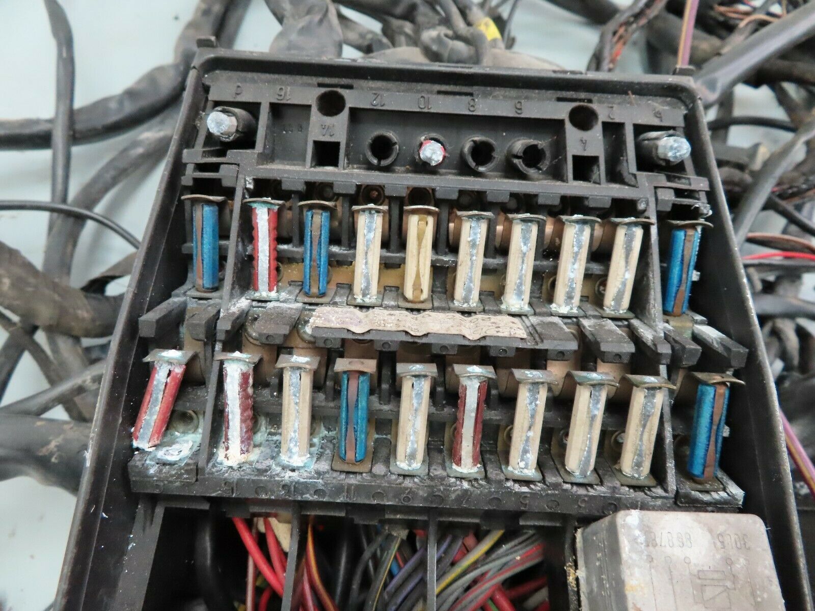 6315 Mercedes-Benz W126 380SE Engine Chassis Body Wire Wiring Harness