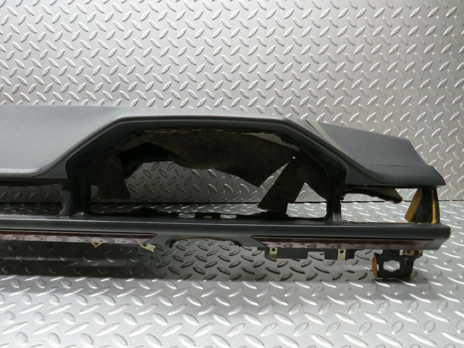 22381 Mercedes-Benz C124 E220 Coupe Dashboard Black