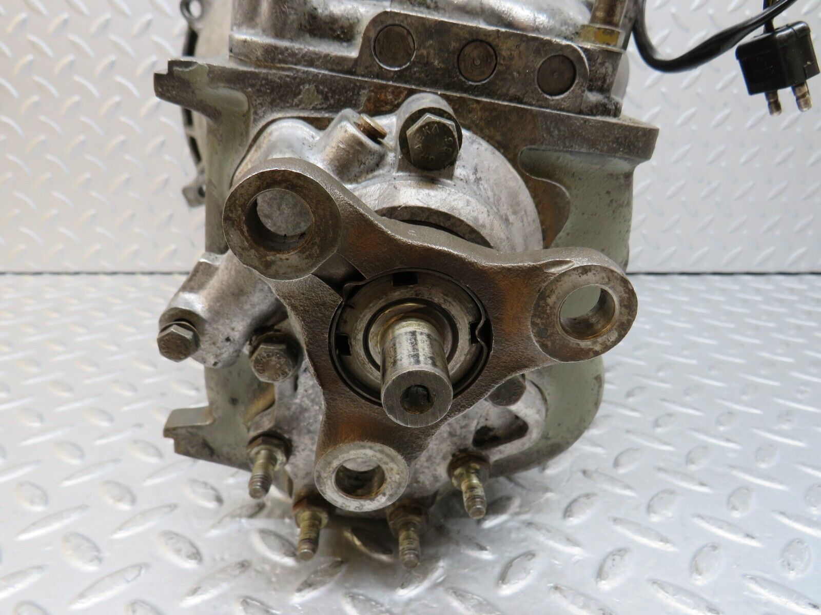 35951 Mercedes-Benz W108 Manual Gearbox 4 Speed 46020 1112610501