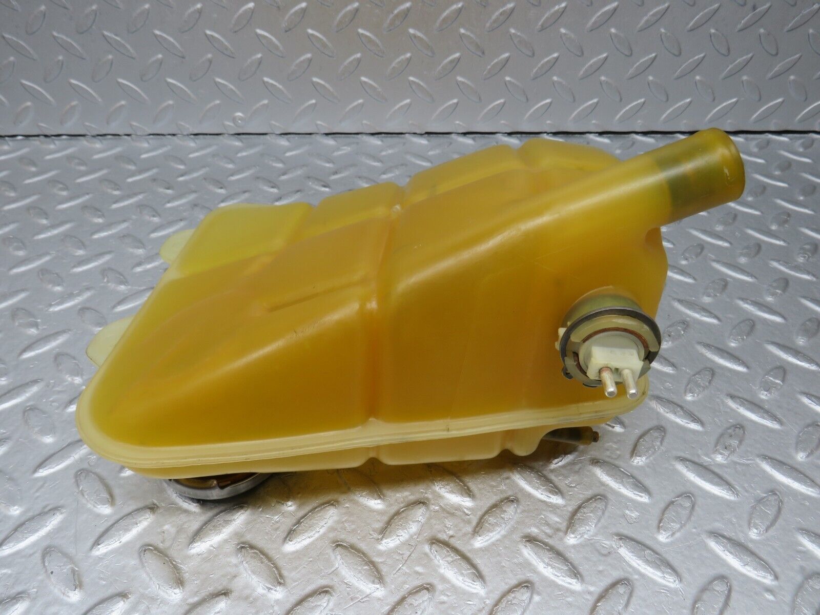 35995 Mercedes-Benz W126 420SE Coolant Reservoir Tank 1265001549