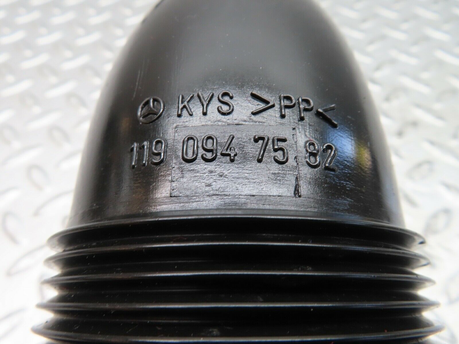 19345 Mercedes-Benz C140 CL420 Coupe Air Intake Hose Left Side 1190947582