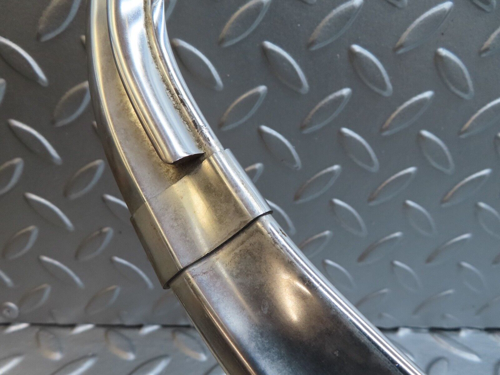 17676 Mercedes-Benz W116 450SEL Rear Windscreen Chrome Frame