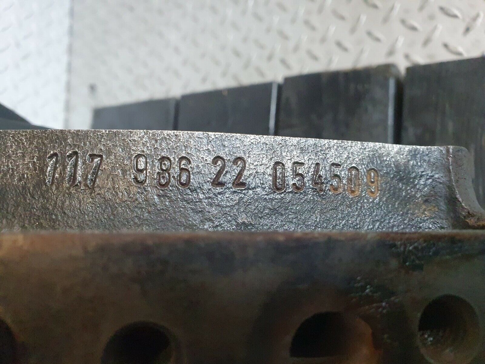 17827 Mercedes-Benz W116 450SEL Engine Block 1170111101 M117.986