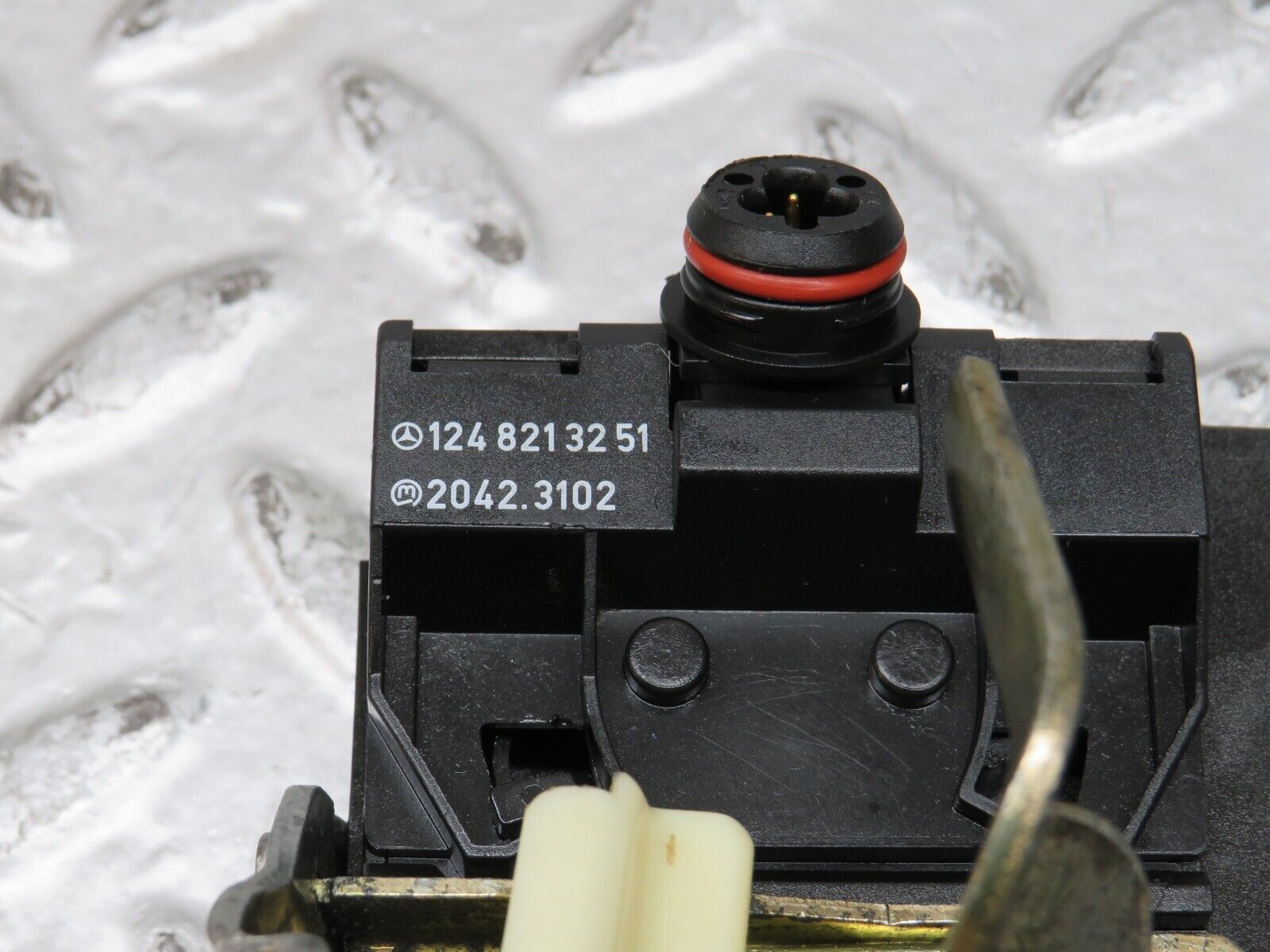 27670 Mercedes-Benz S124 300TE Wagon Rear Right Door Lock Mechanism 1248213251