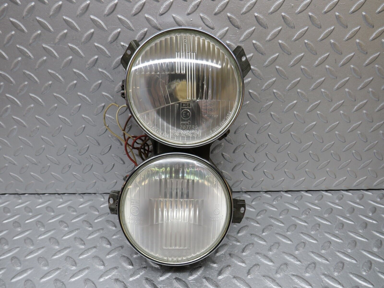 37581 Mercedes-Benz W109 300SEL Front Headlight Bosch Left/Right 1300508003 7077R8 1305601134 1305602059