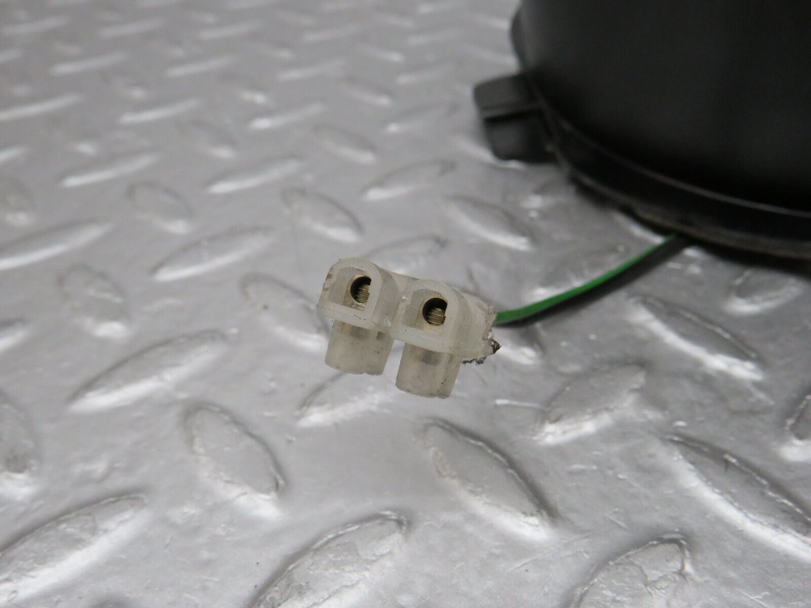 35996 Mercedes-Benz W126 420SE Rear Right Parcel Shelf Speaker 1268200402