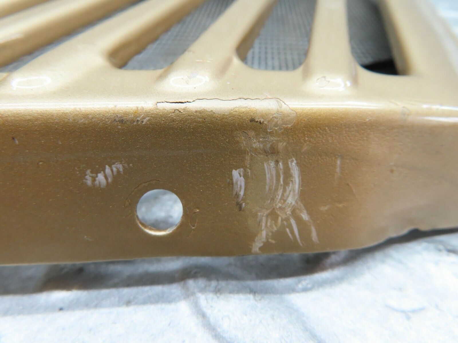 16584 Mercedes-Benz C107 380SLC Air Intake Grill Left Side