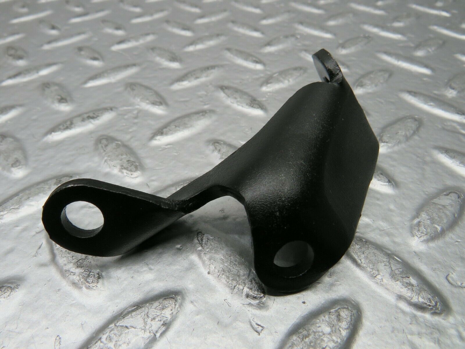 22908 Mercedes-Benz C107 450SLC Coupe Engine Lifting Eyes Hooks