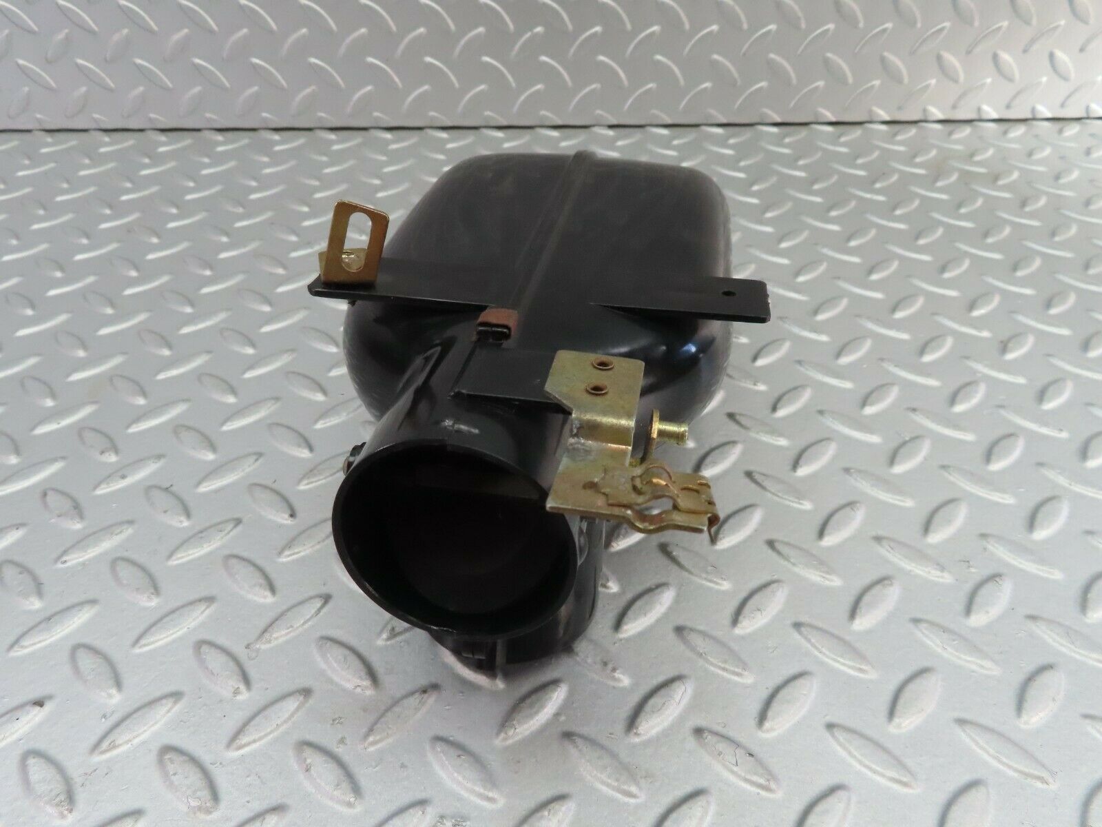 7217 Mercedes-Benz C107 350SLC Coupe Heater Air Duct Left