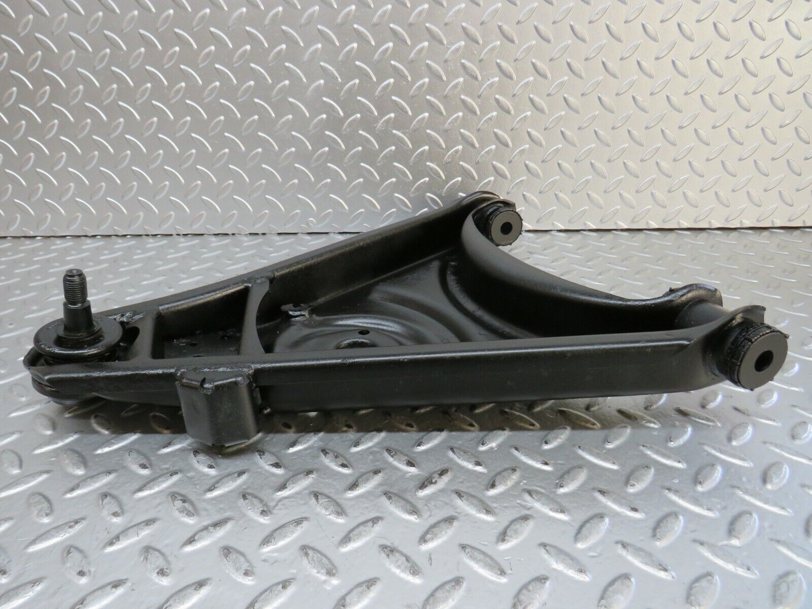 23843 Mercedes-Benz C107 450SLC Coupe Front Left Lower Control Arm