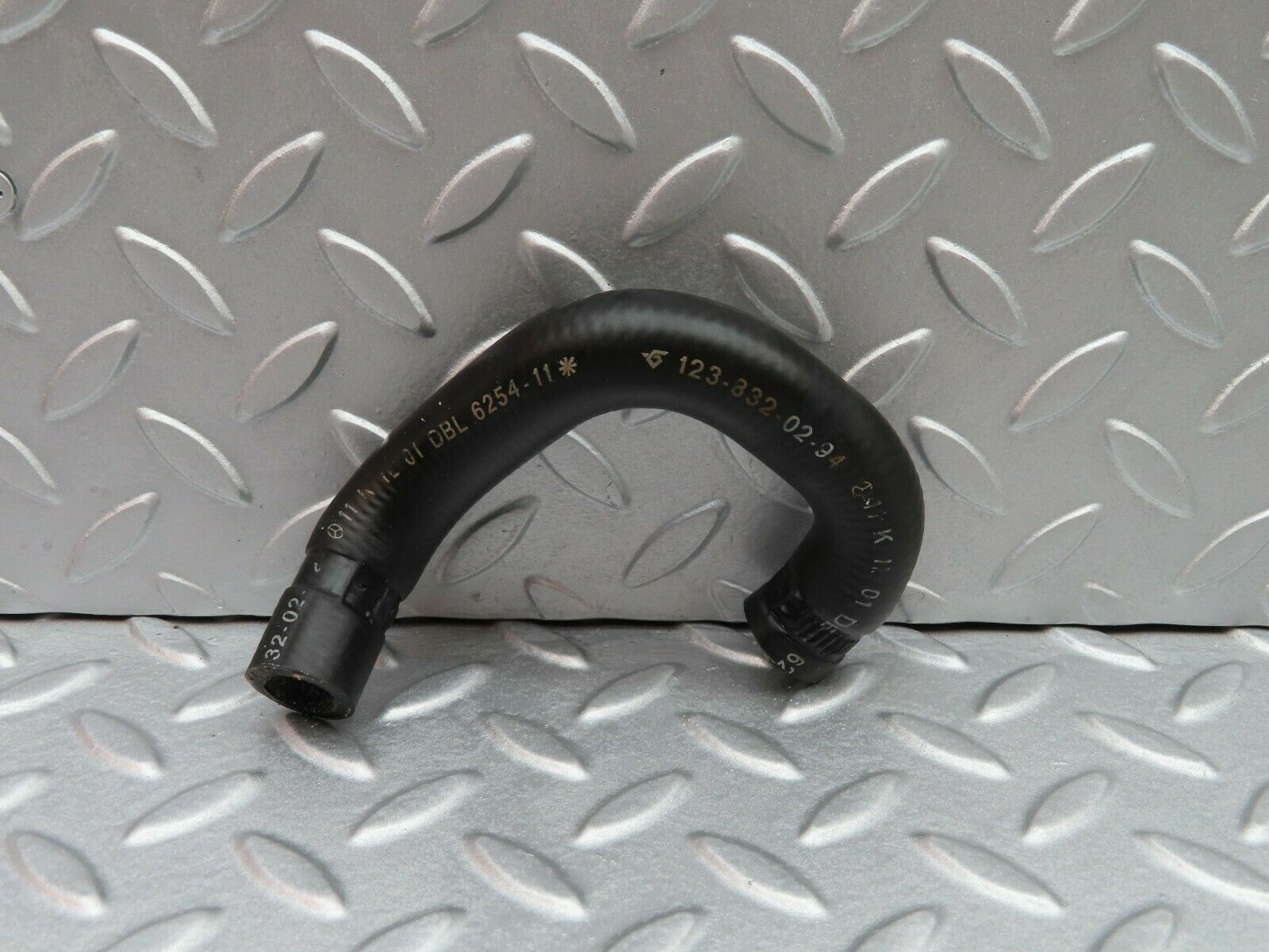 5701 Mercedes-Benz W123 200 Heater Valve Hose 1238320294