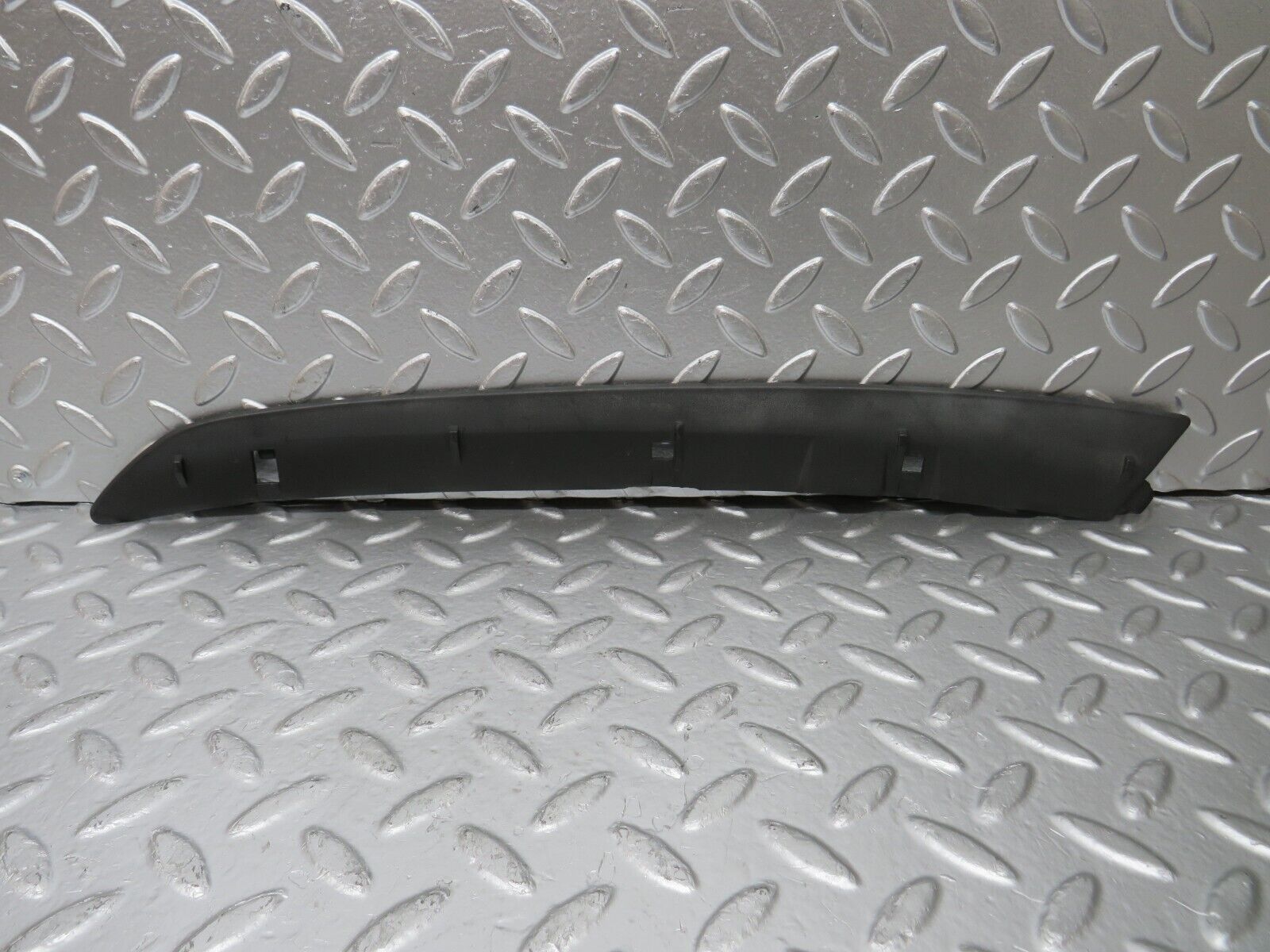 25638 Mercedes-Benz W123 200 C Pillar Exterior Plastic Trim Left Side