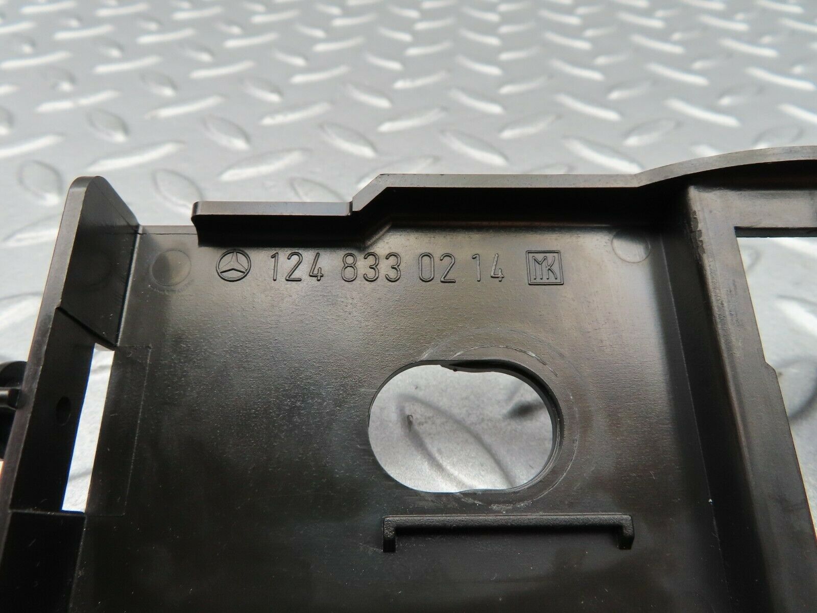 5351 Mercedes-Benz W124 230E Heating Regulator Holder Reinforcement 1248330214