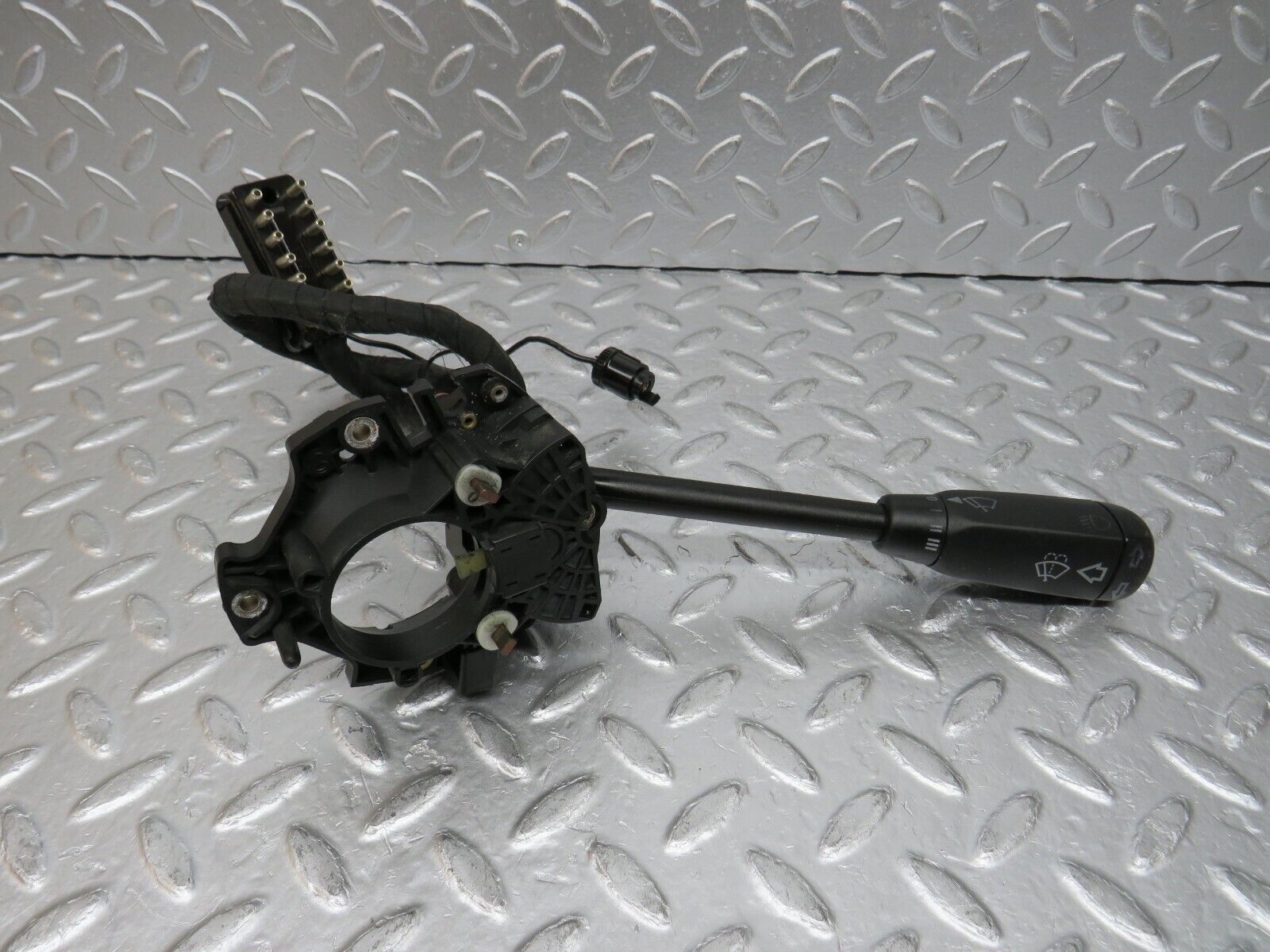 32436 Mercedes-Benz S124 300TE Wagon Indicator Wiper Stalk