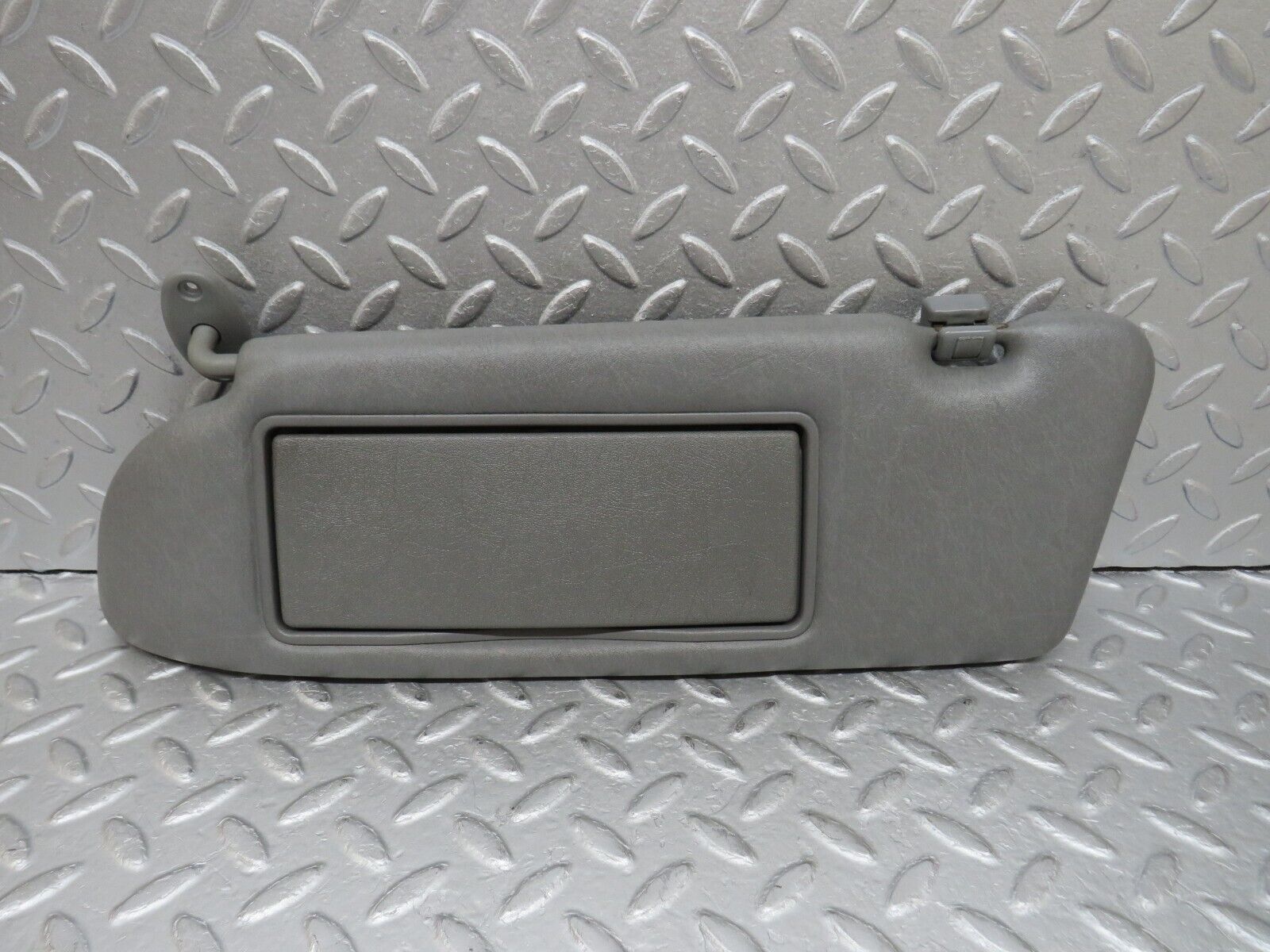 35970 Mercedes-Benz W126 420SE Sun Visor Left Side Grey