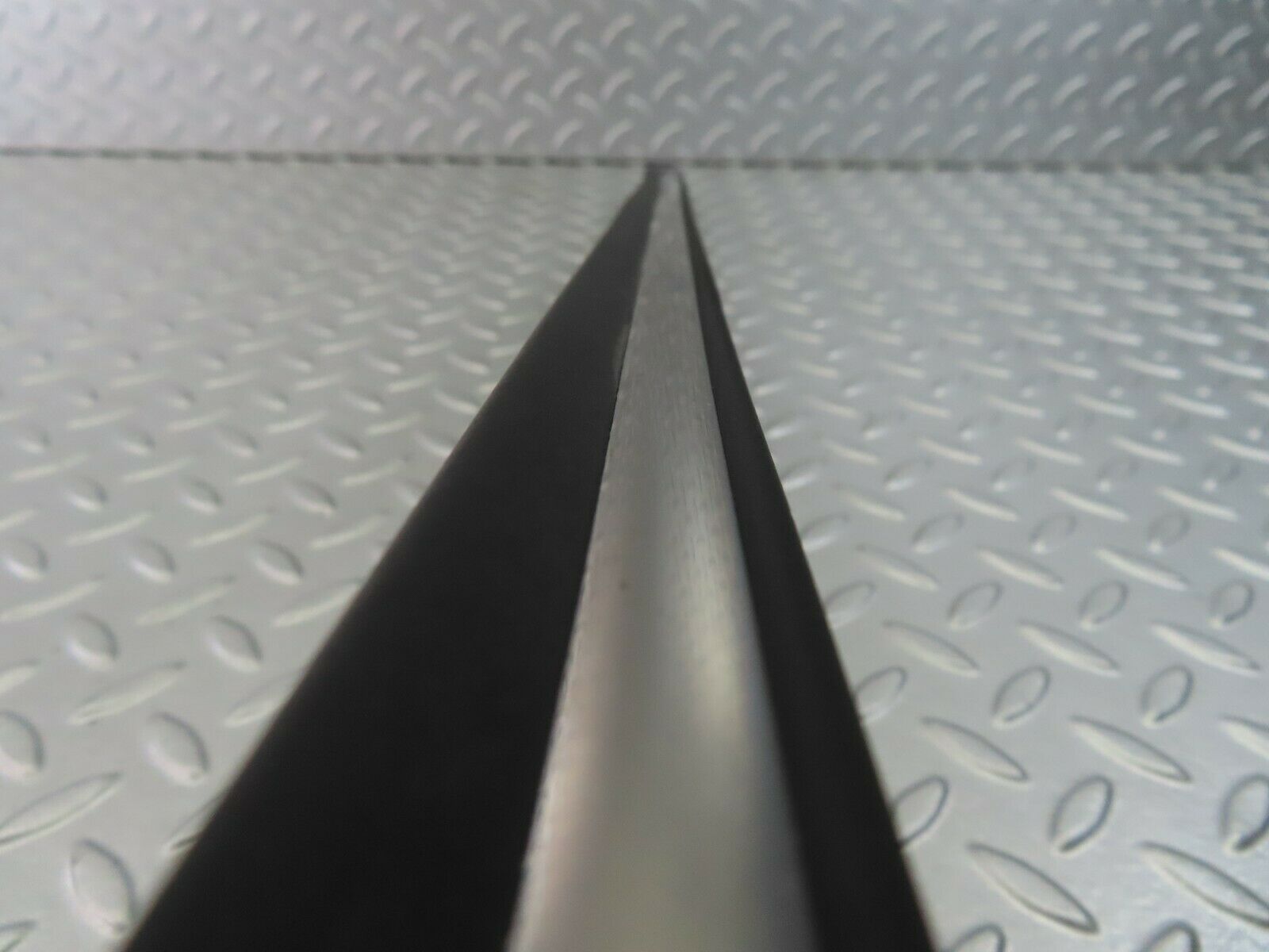 7251 Mercedes-Benz W116 450SE Centre Door Chrome Trim Front Left