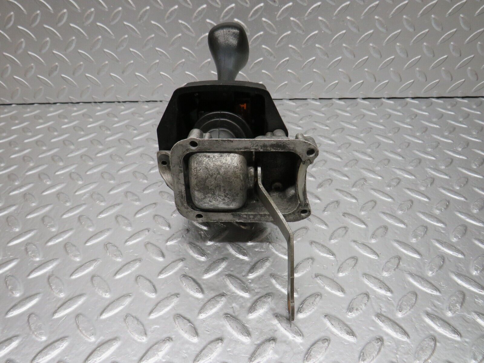 0760 Mercedes-Benz C107 350SLC Coupe Automatic Gear Shift Selector