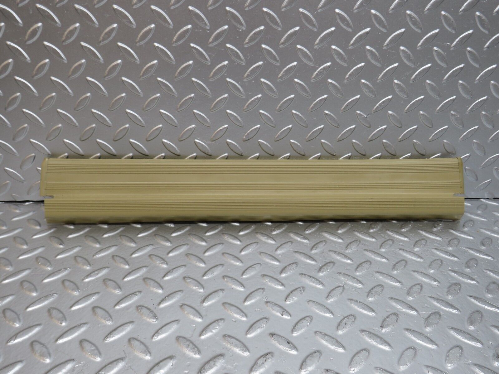 29281 Mercedes-Benz W124 230E Rear Left Door Sill Trim