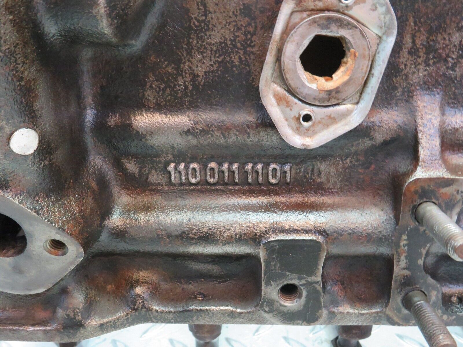 28170 Mercedes-Benz W123 280E Engine Block 1100111101 M110.984