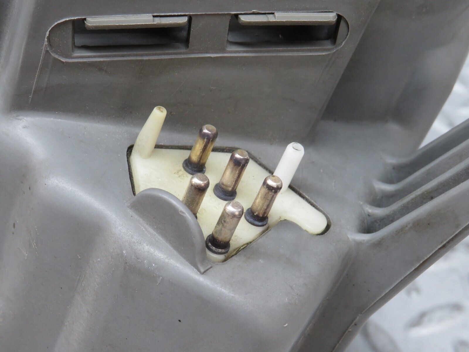 36377 Mercedes-Benz W126 420SE Headlight Bosch Right 1305235092 1305620454