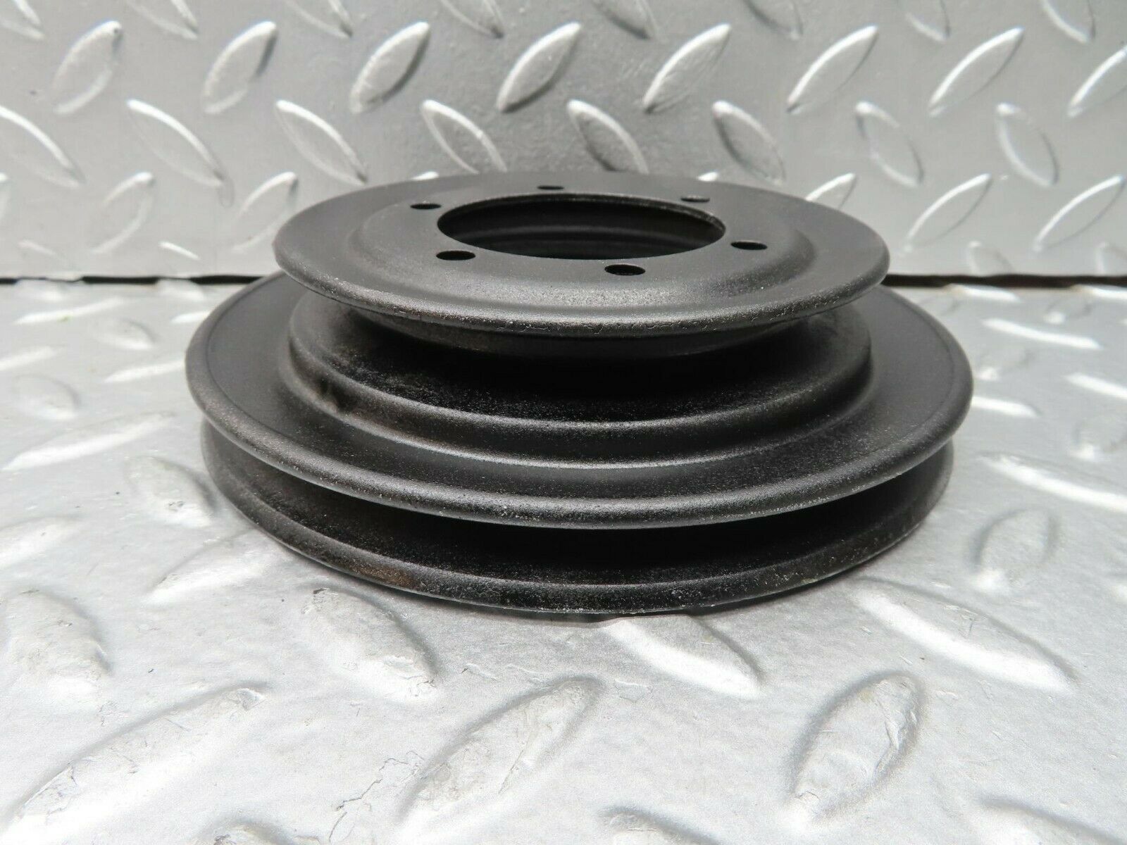 15266 Mercedes-Benz W123 230E Crankshaft Pulley 1020320404