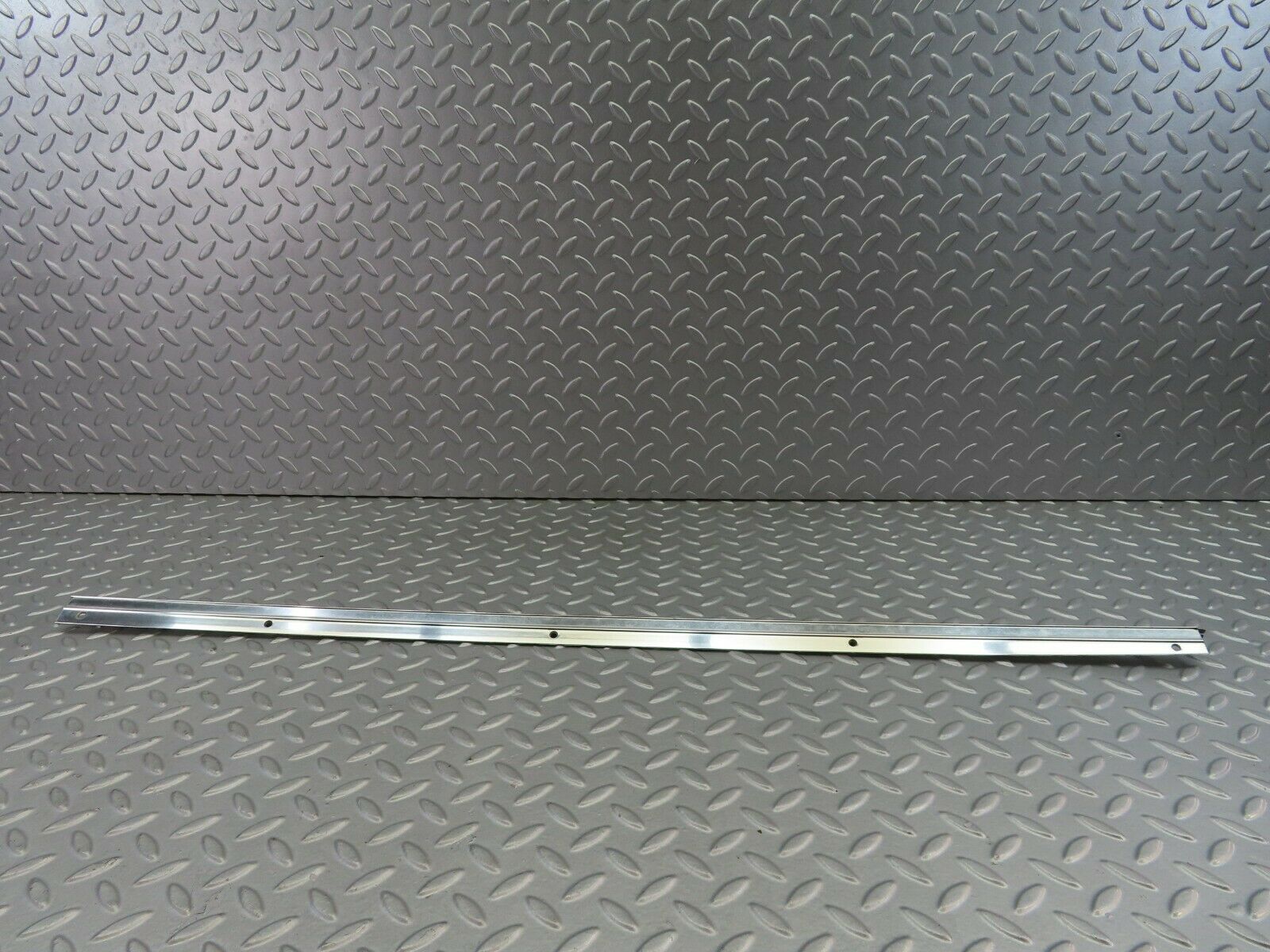 7439 Mercedes-Benz W116 450SE Roof Chrome Moulding Left Side