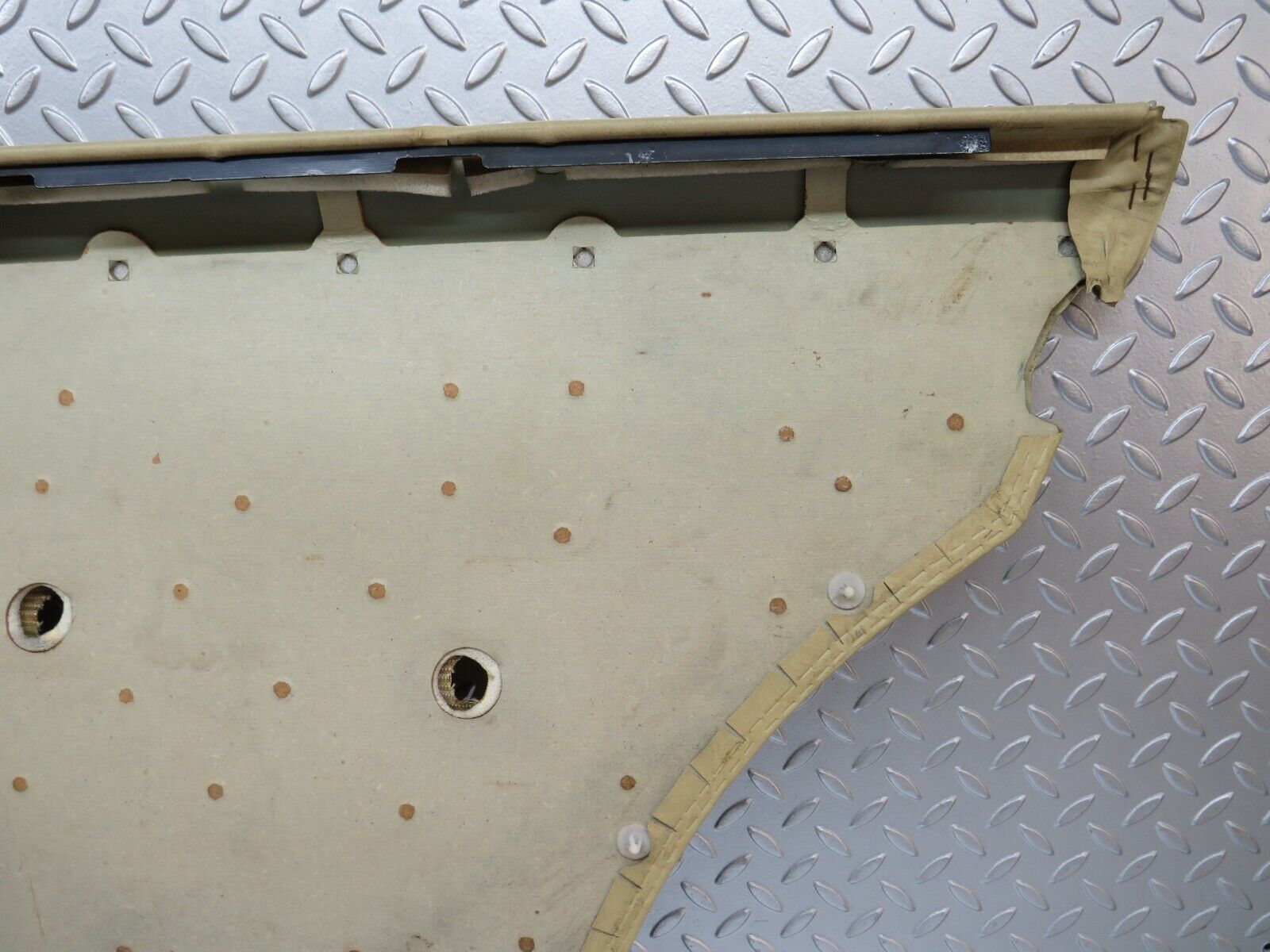 0613 Mercedes-Benz W123 230E Rear Left Door Card Panel Beige