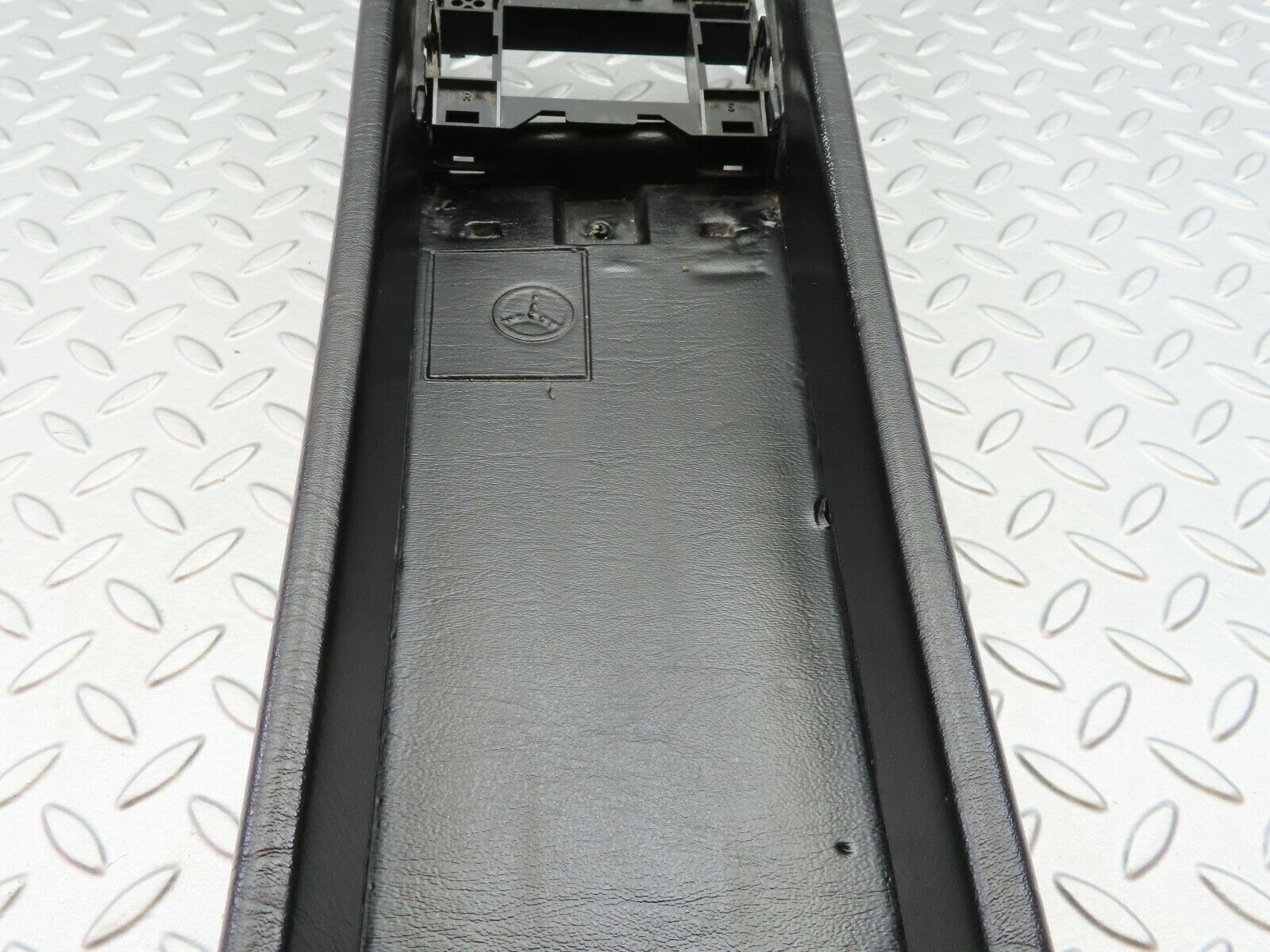 6456 Mercedes-Benz S124 E220 Wagon Centre Console Black