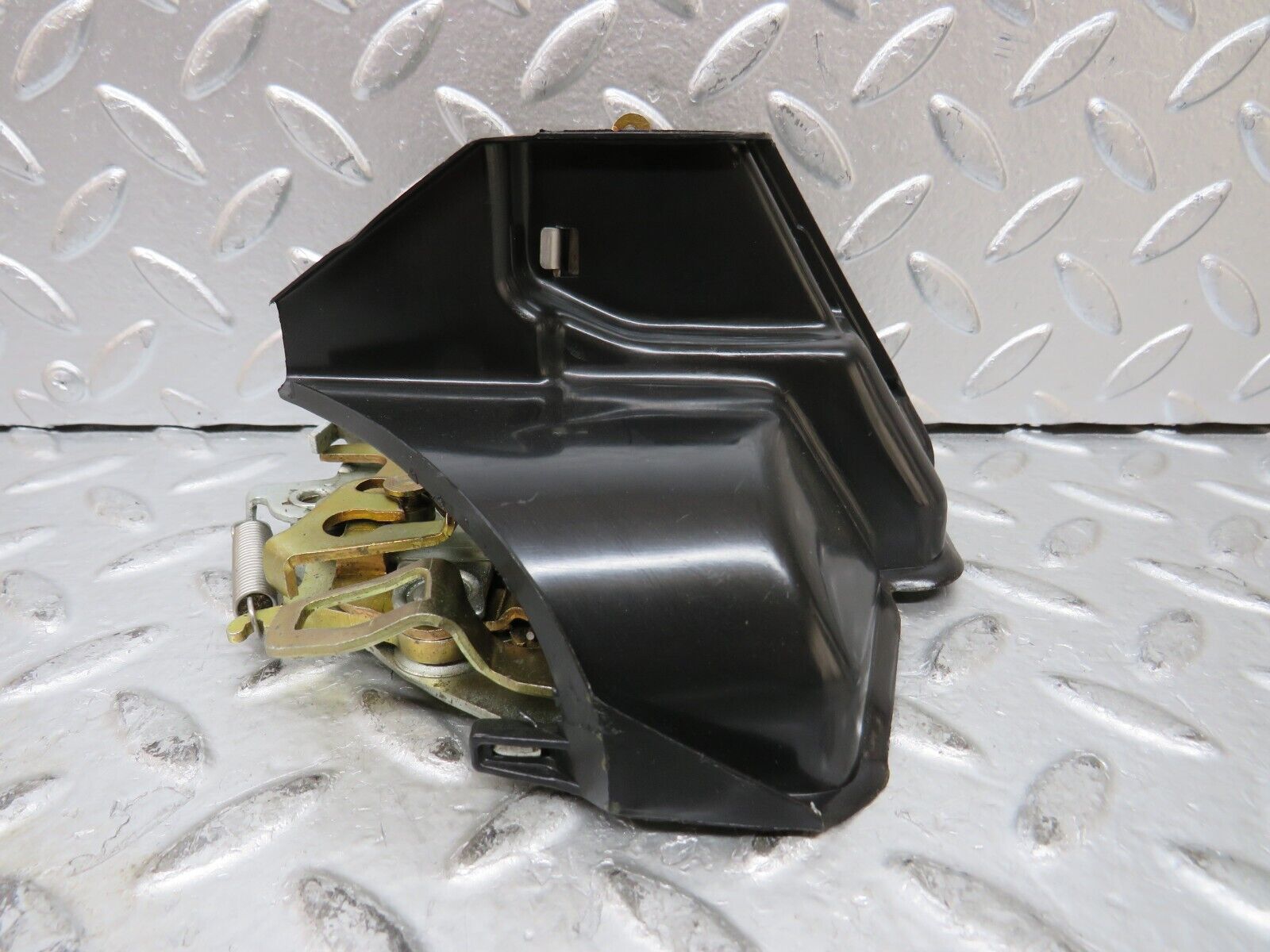 27405 Mercedes-Benz W123 280E Rear Left Door Lock Mechanism 1237230108