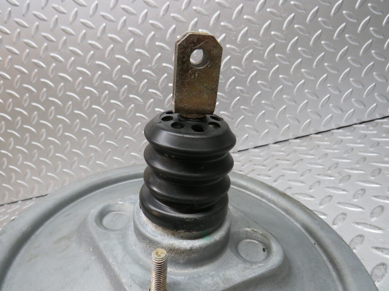 28951 Mercedes-Benz C124 320CE Coupe Brake Booster Lucas 0034308630