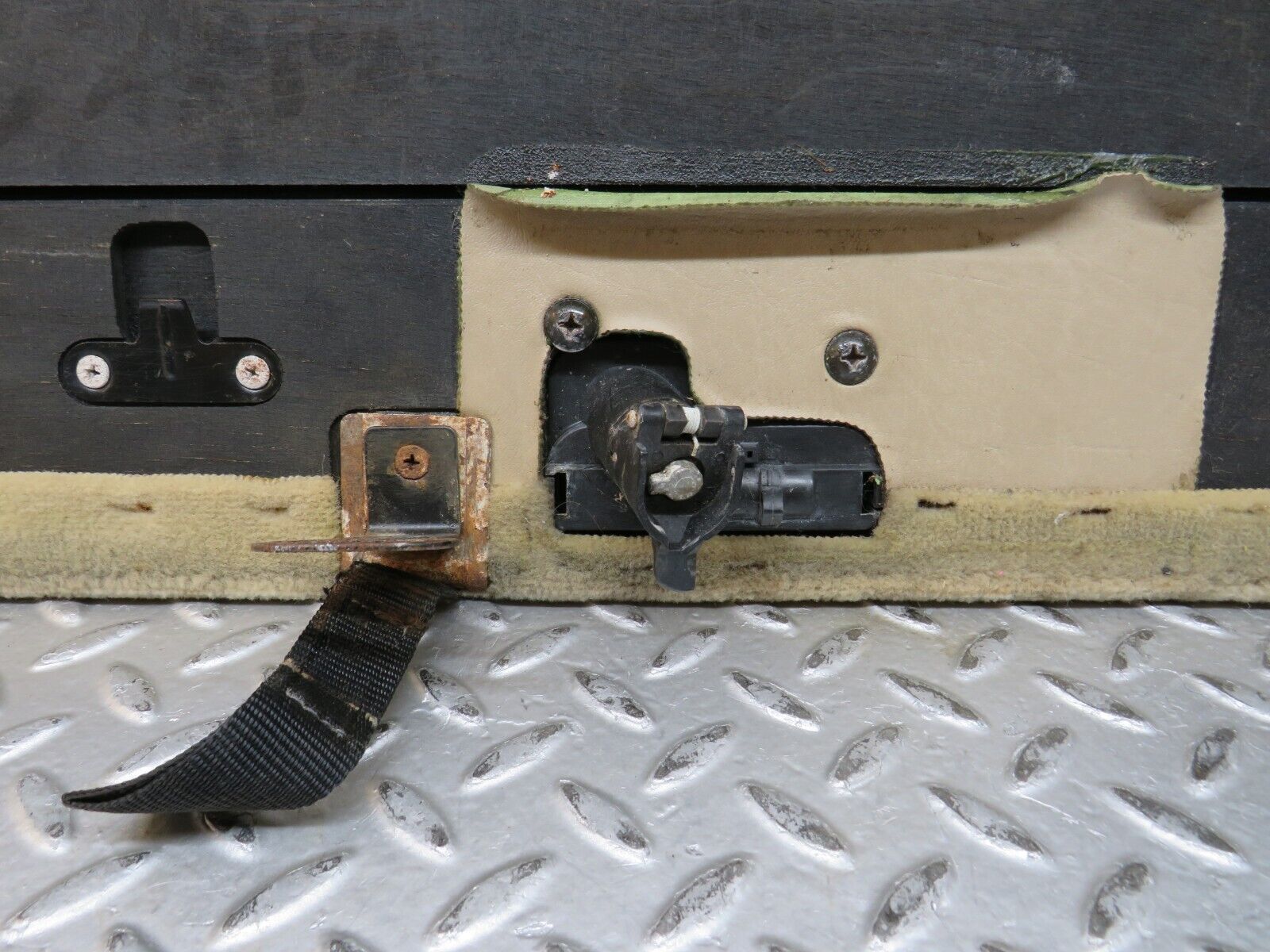 27788 Mercedes-Benz S124 300TE Wagon Trunk Floor Carpet