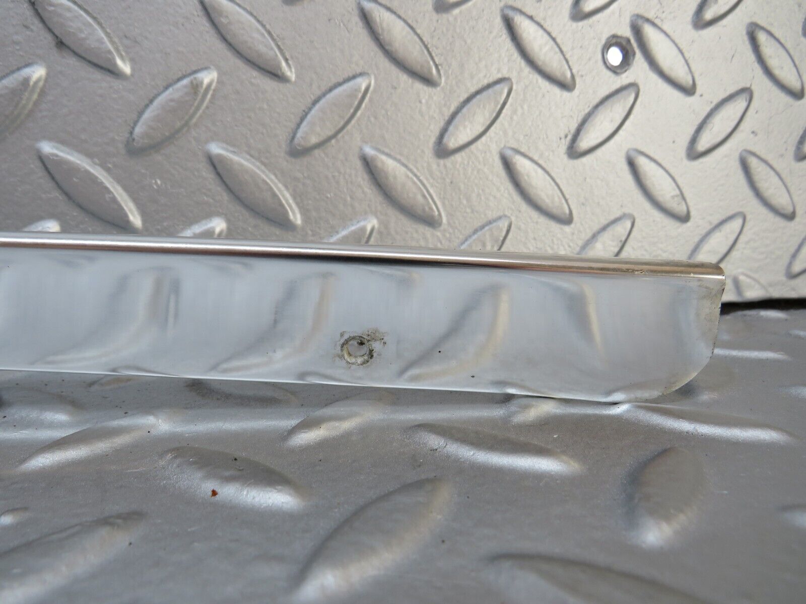 36324 Mercedes-Benz W126 420SE Roof Chrome Trim Right Side