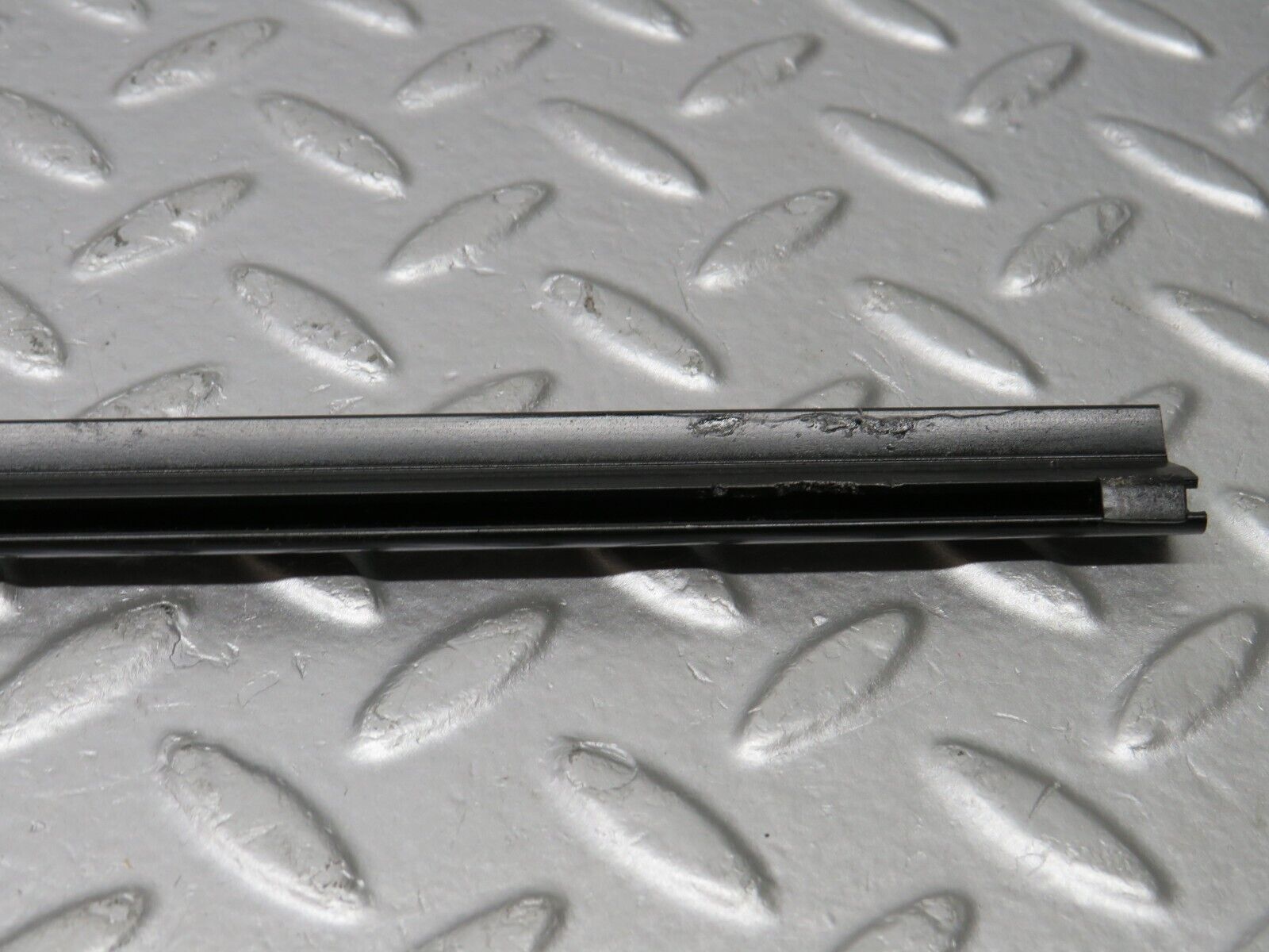 39654 Mercedes-Benz R129 320SL Coupe Left Door Window Moulding Trim