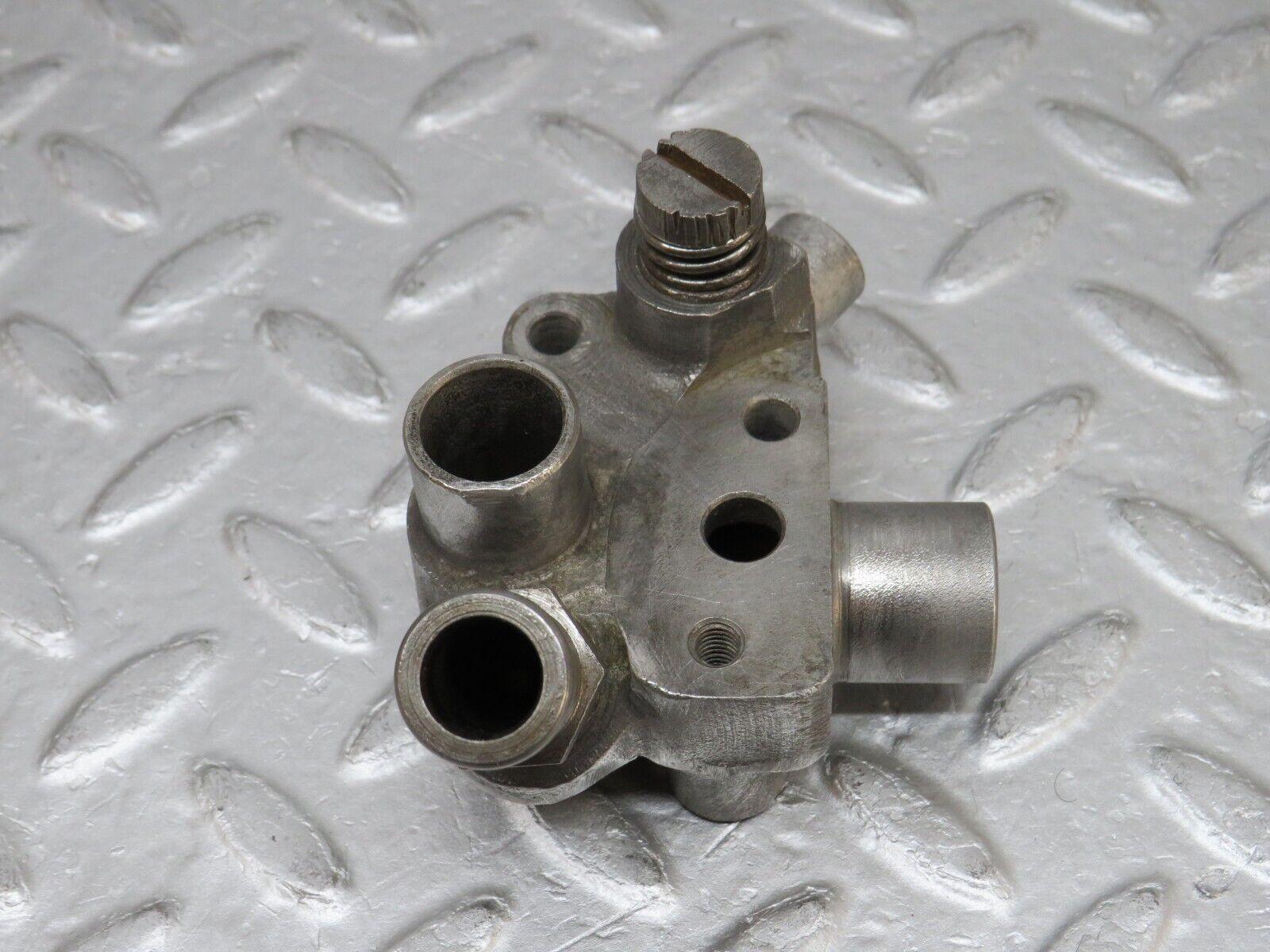 37551 Mercedes-Benz W109 300SEL Auxiliary Air Valve 1160940012