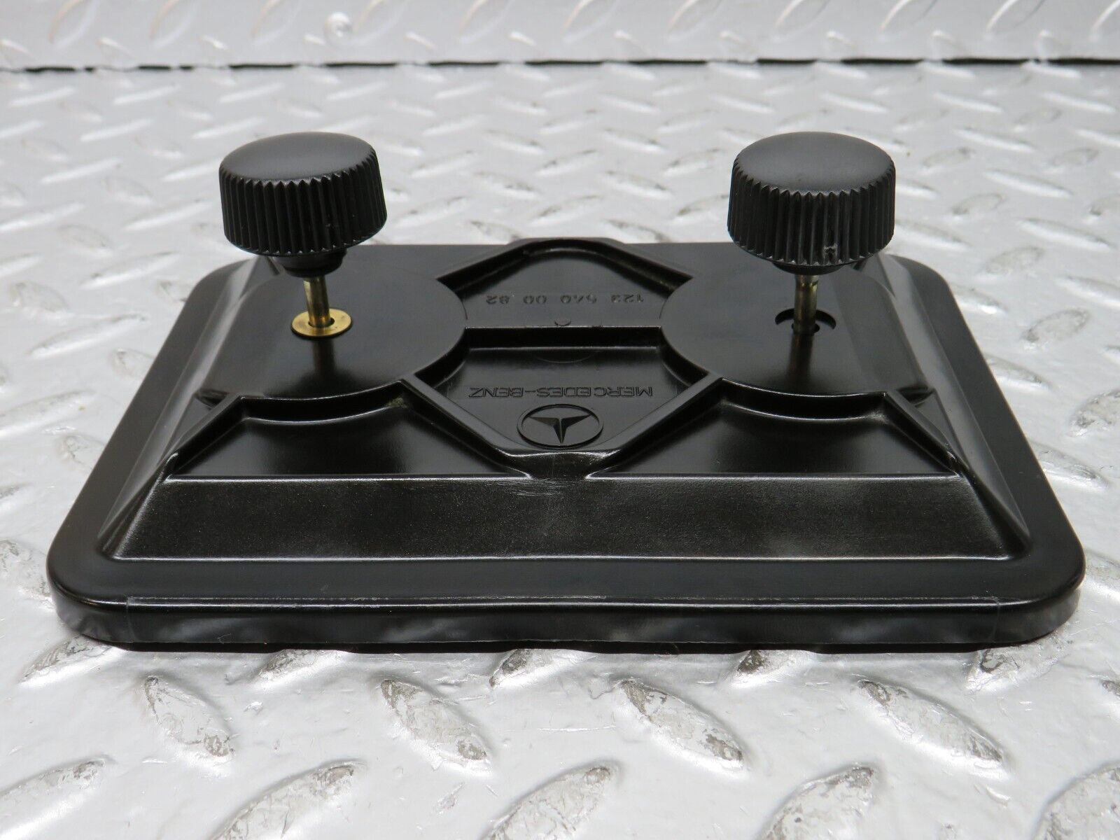 27184 Mercedes-Benz W123 280E Fuse Box Cover Lid 1235400082