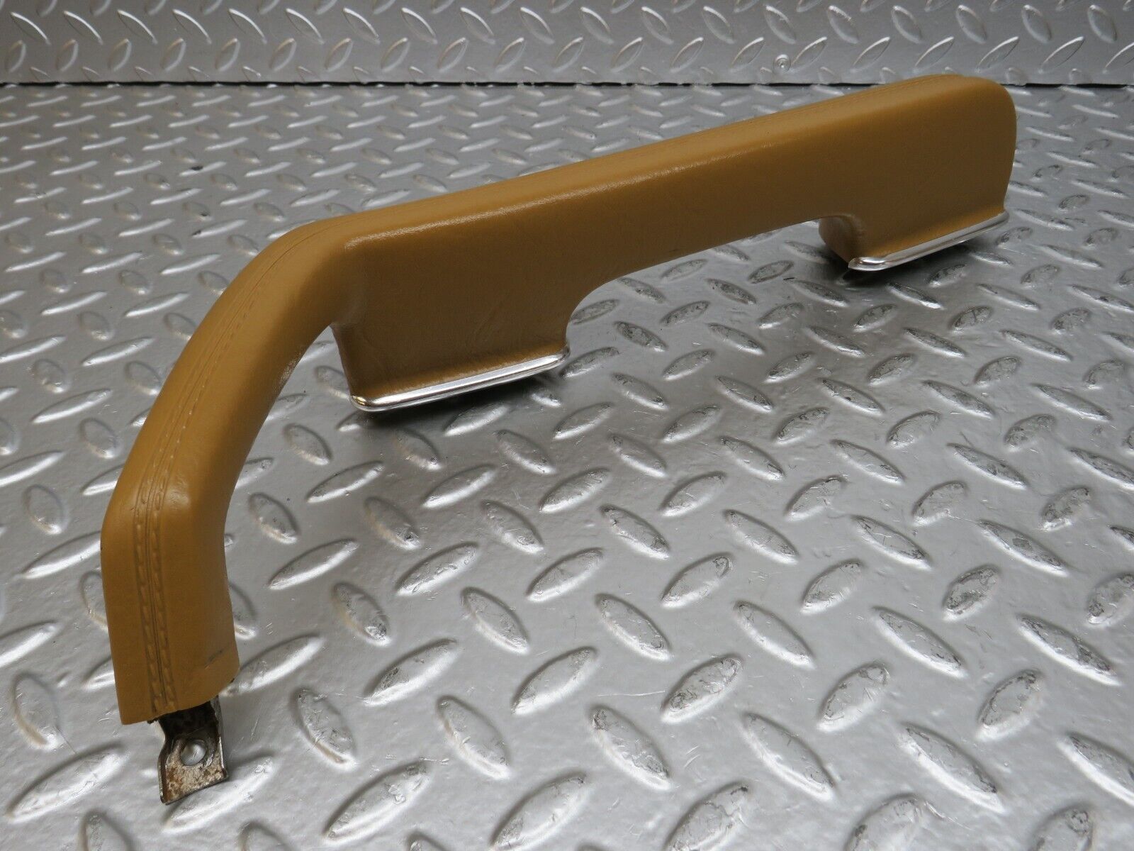 25437 Mercedes-Benz W123 200 Interior Door Handle Front Left