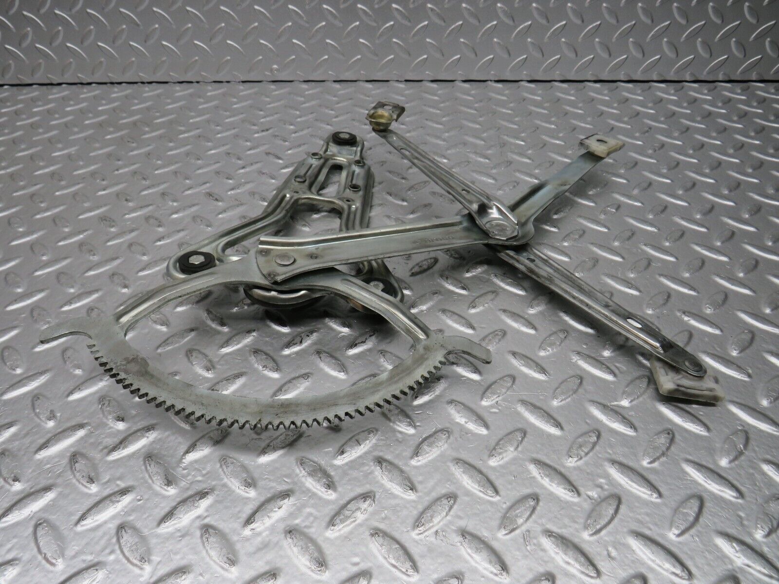 31202 Mercedes-Benz S124 220TE Wagon Front Left Power Window Regulator